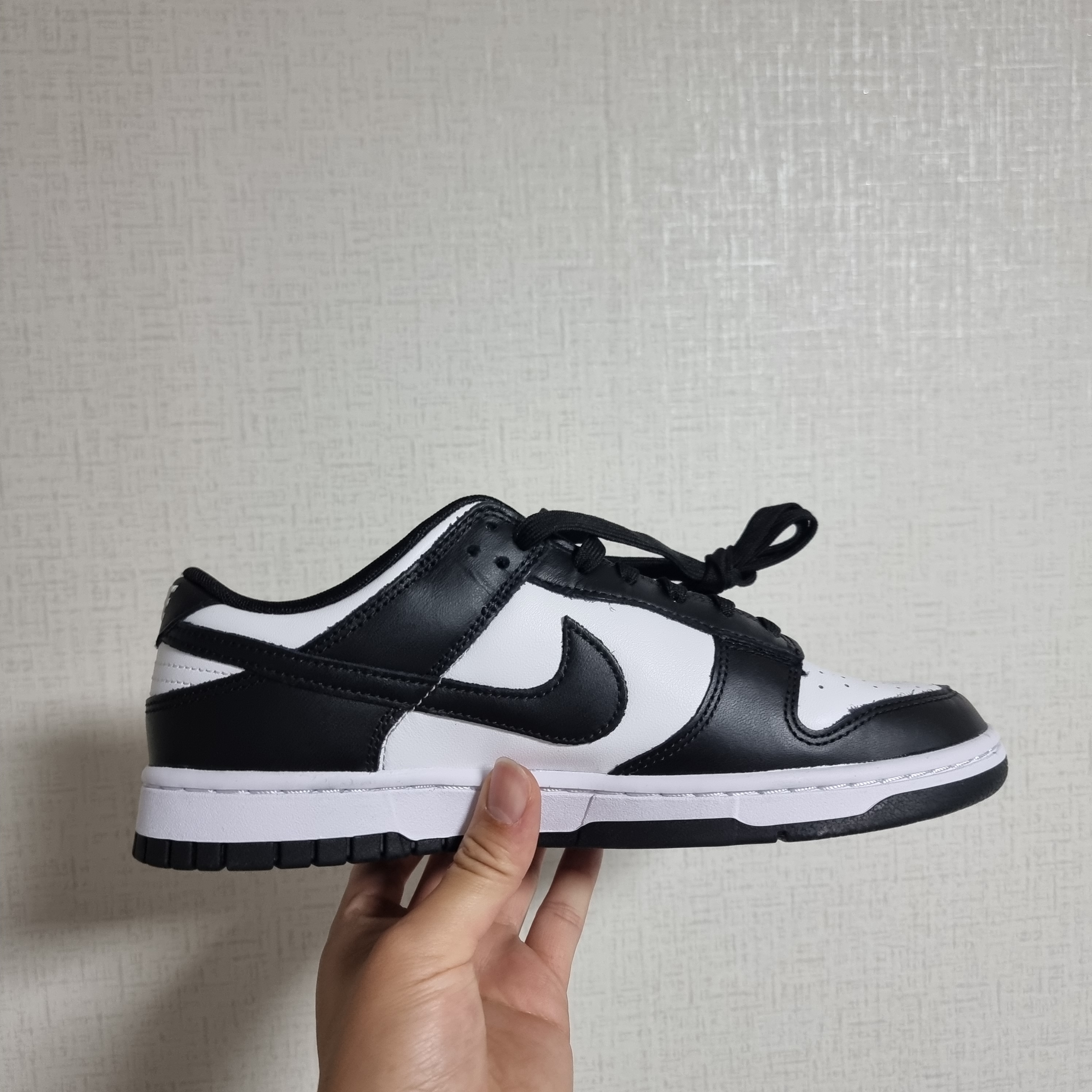 Nike Dunk Low Retro Black 착용 스타일 - 3