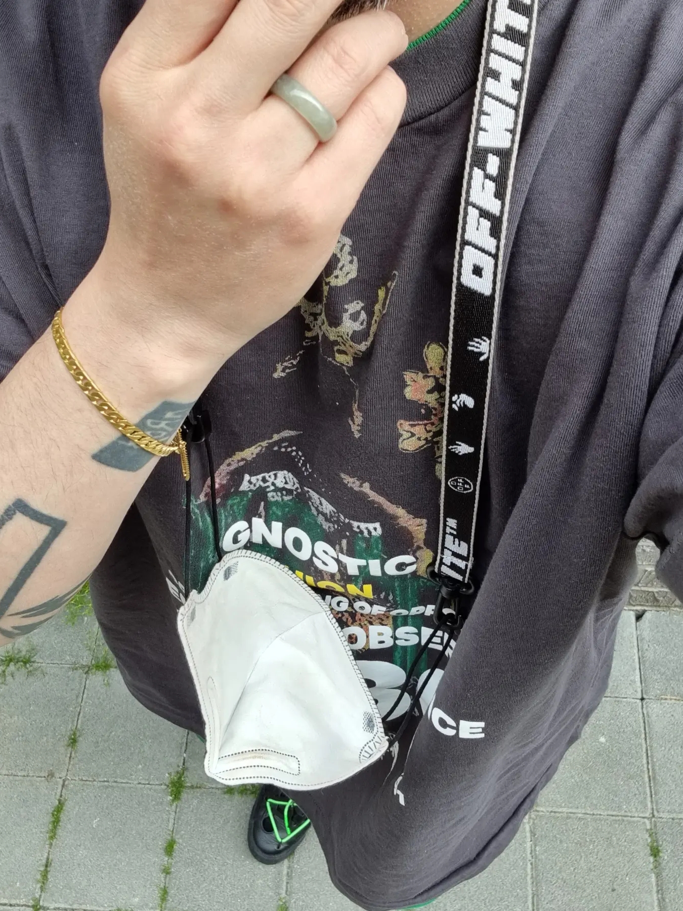Off-White x Amore Pacific Protection Box (Without Cosmetics), Nike x Off-White Blazer Low '77 Black and Electro Green 착용 스타일 - 2