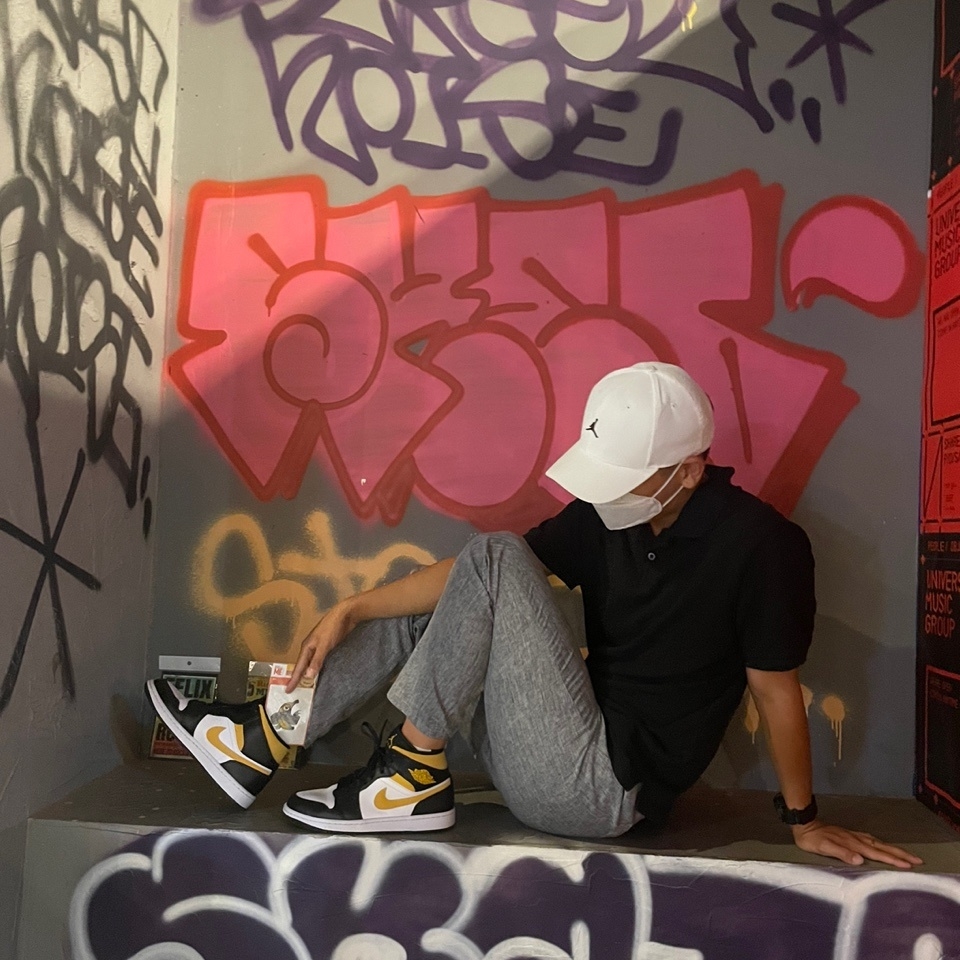 Jordan 1 Mid Pollen 착용 스타일