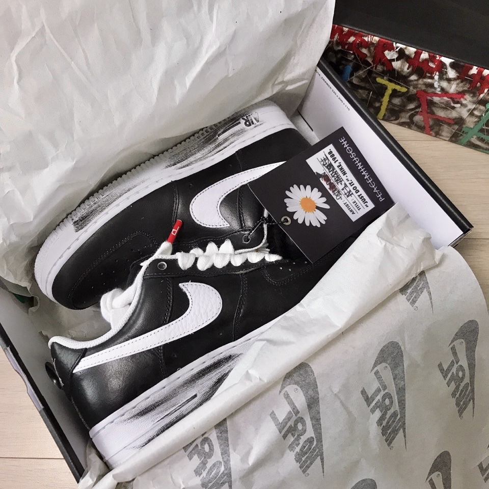 Nike x Peaceminusone Air Force 1 Low Para-Noise 착용 스타일