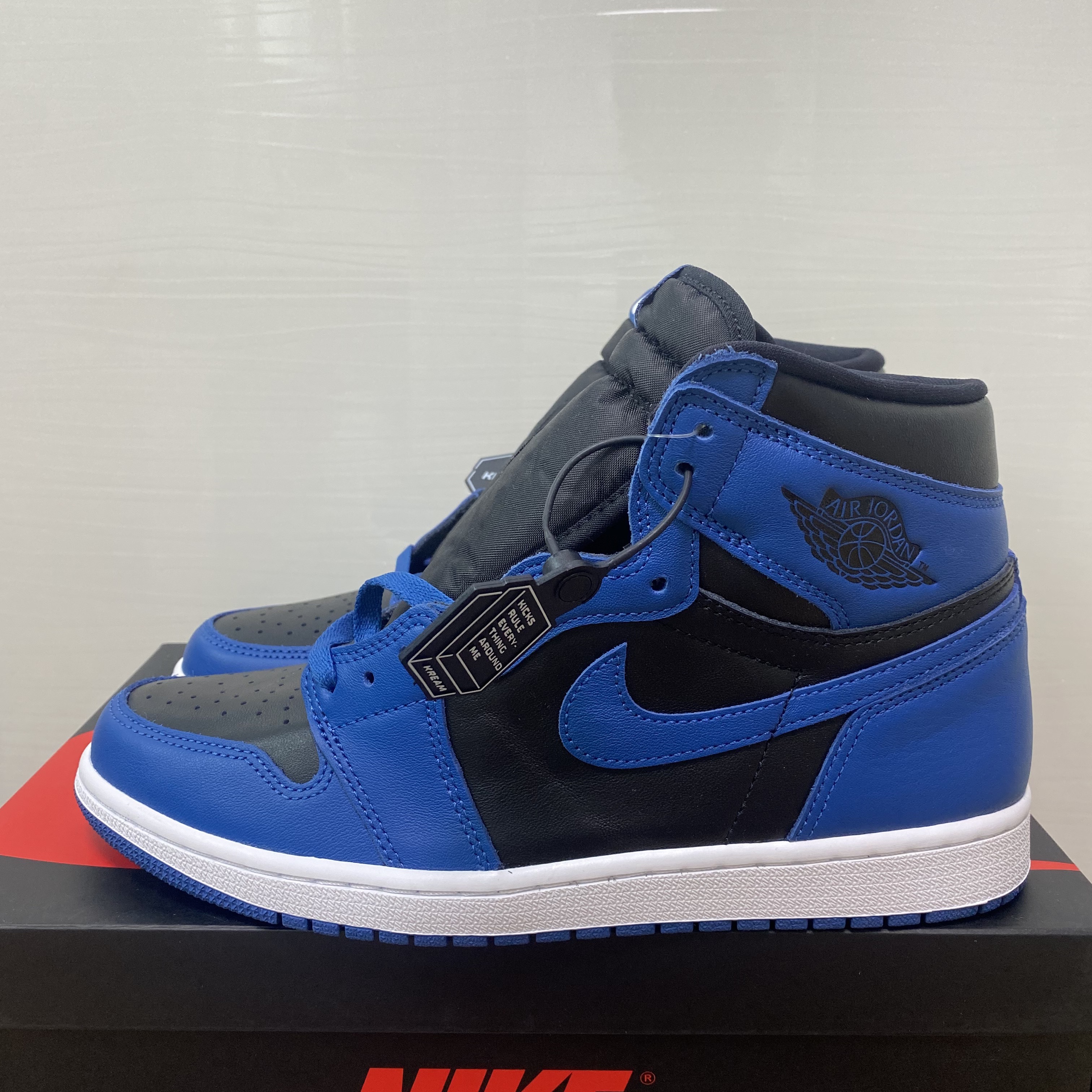 Jordan 1 Retro High OG Dark Marina Blue 착용 스타일 - 3