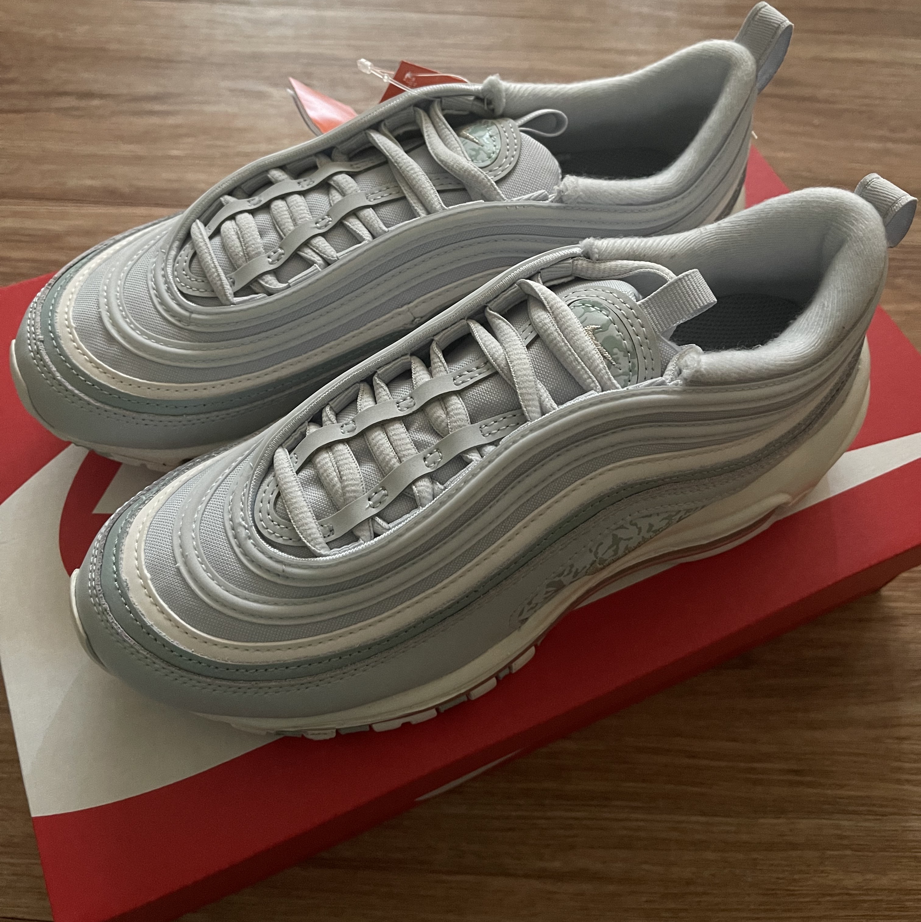 (W) Nike Air Max 97 Aura Ocean Cube 착용 스타일