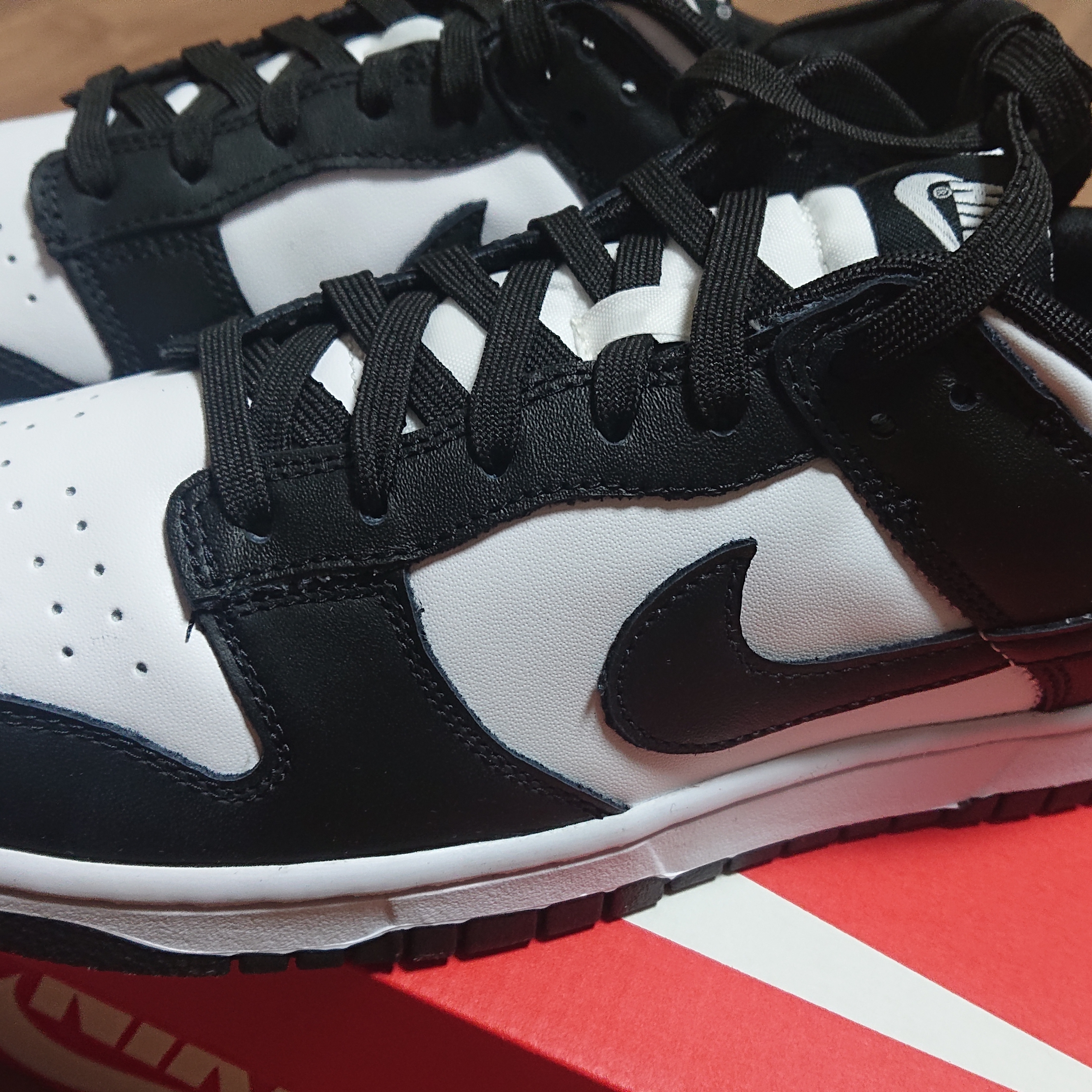 Nike Dunk Low Retro Black 착용 스타일 - 2
