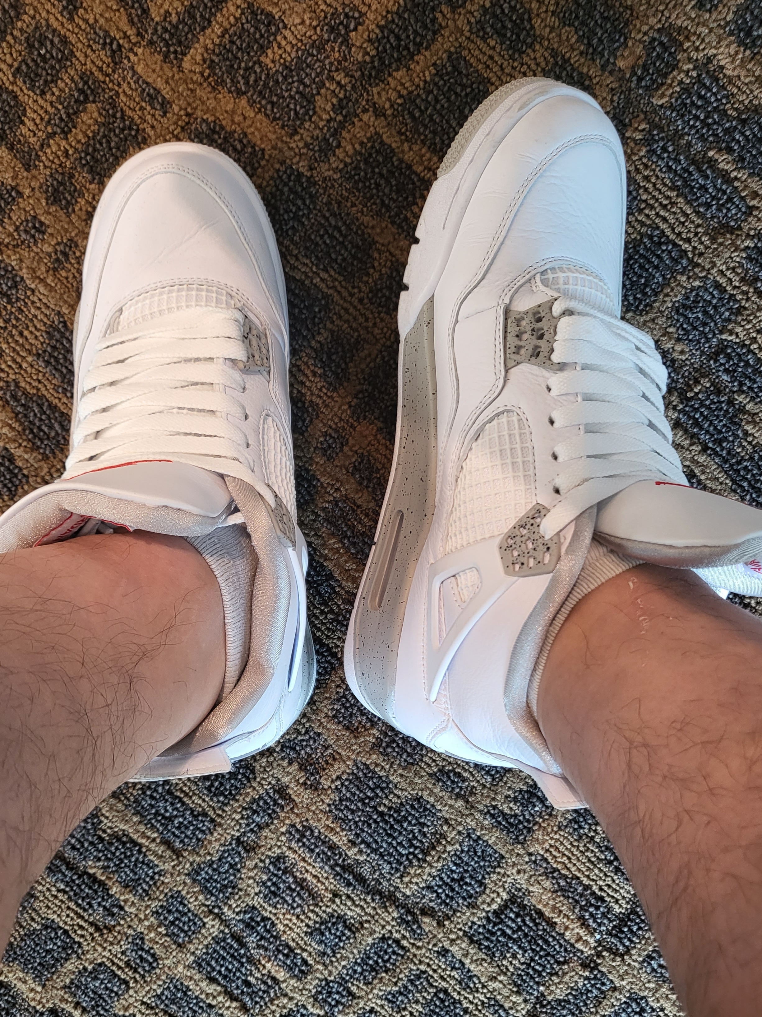 Jordan 4 Retro Tech White 착용 스타일