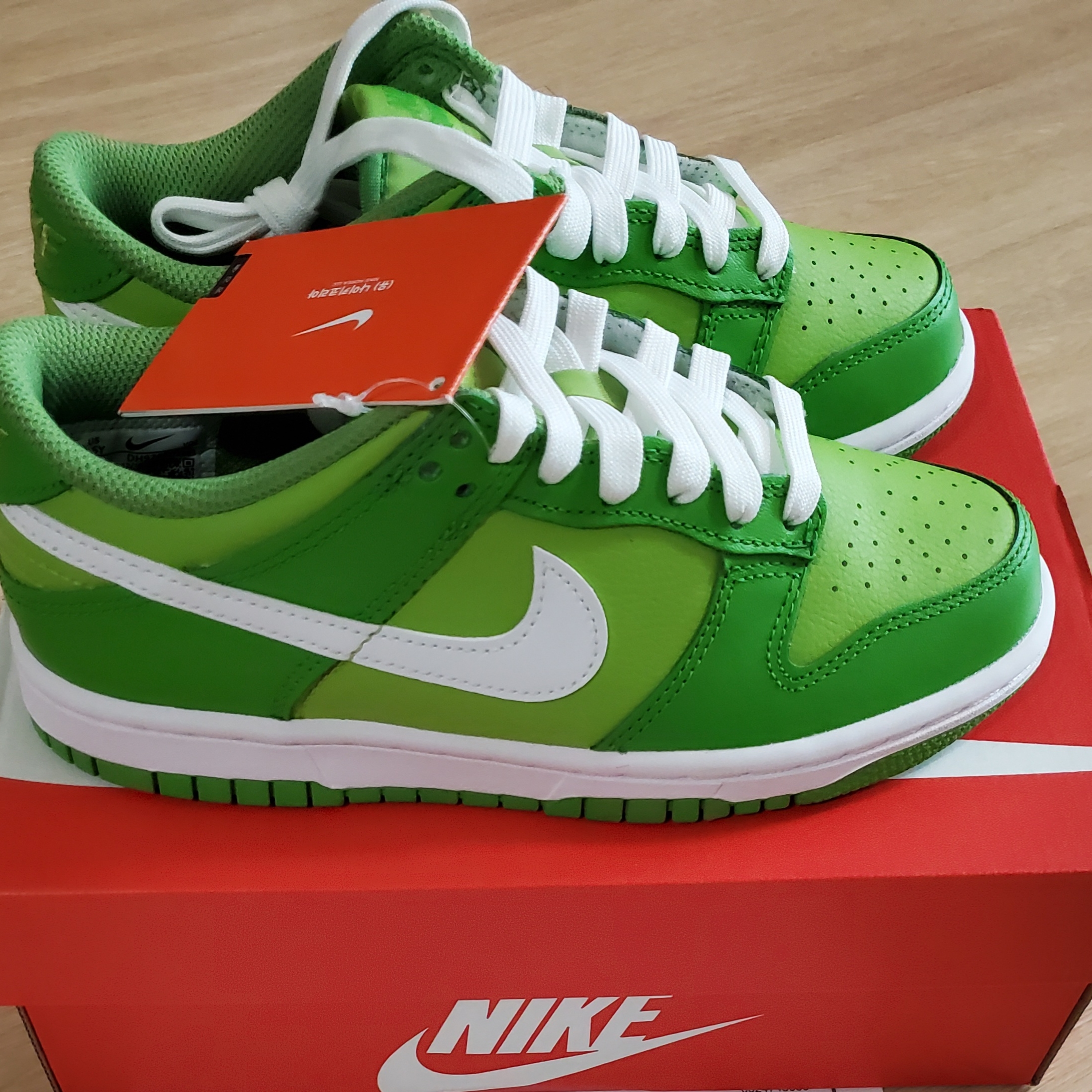 (GS) Nike Dunk Low Vivid Green 착용 스타일