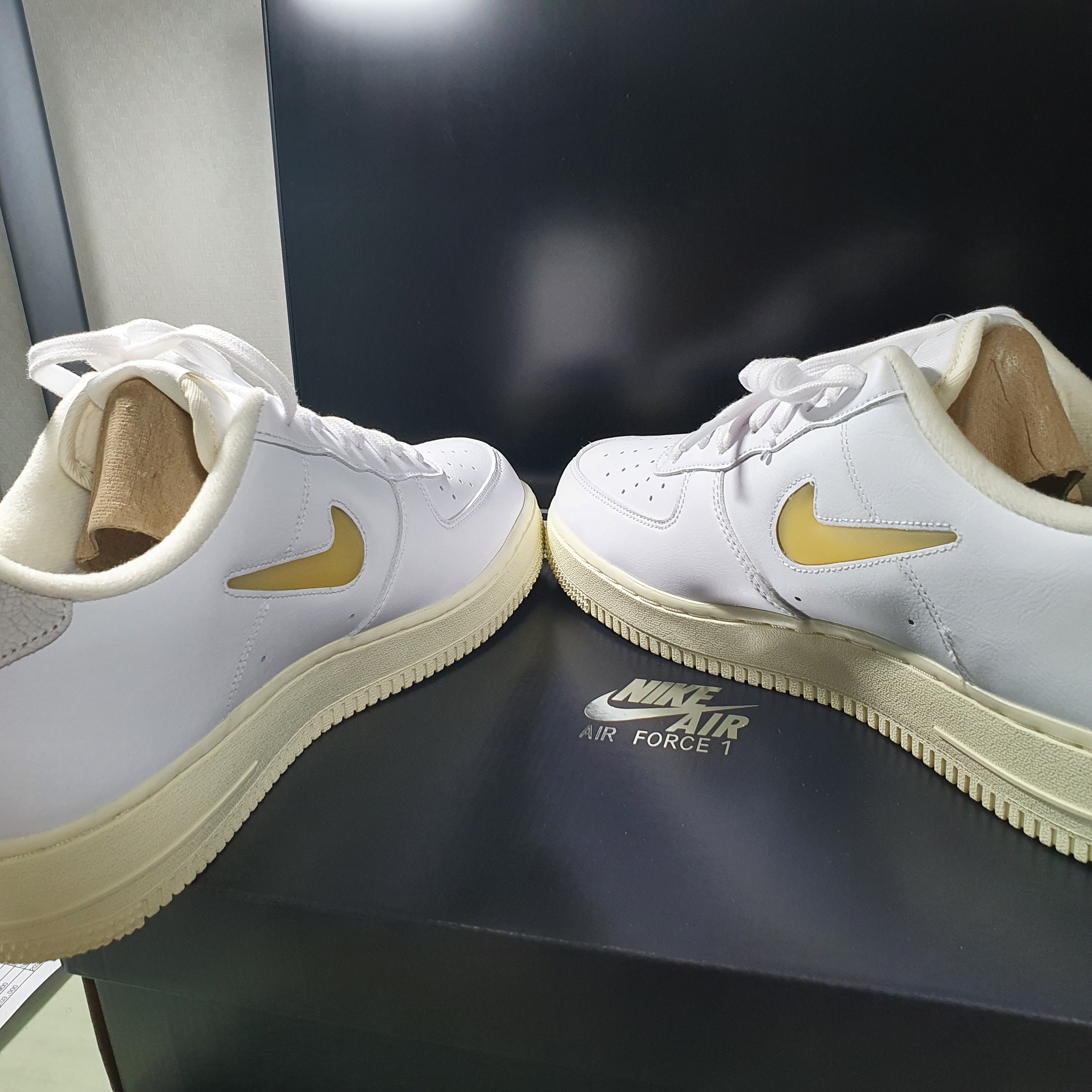 Nike Air Force 1 '07 LX Pale Vanilla 착용 스타일 - 3
