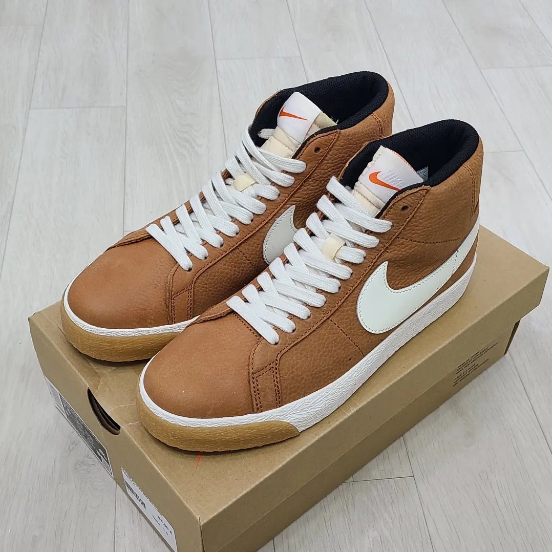 Nike SB Zoom Blazer Mid ISO Dark Russet 착용 스타일 - 2