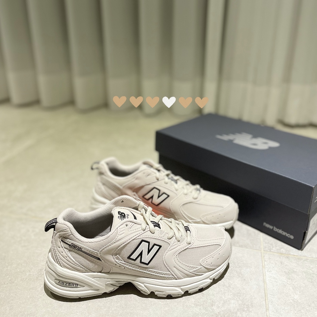 New Balance 530 Ivory 착용 스타일