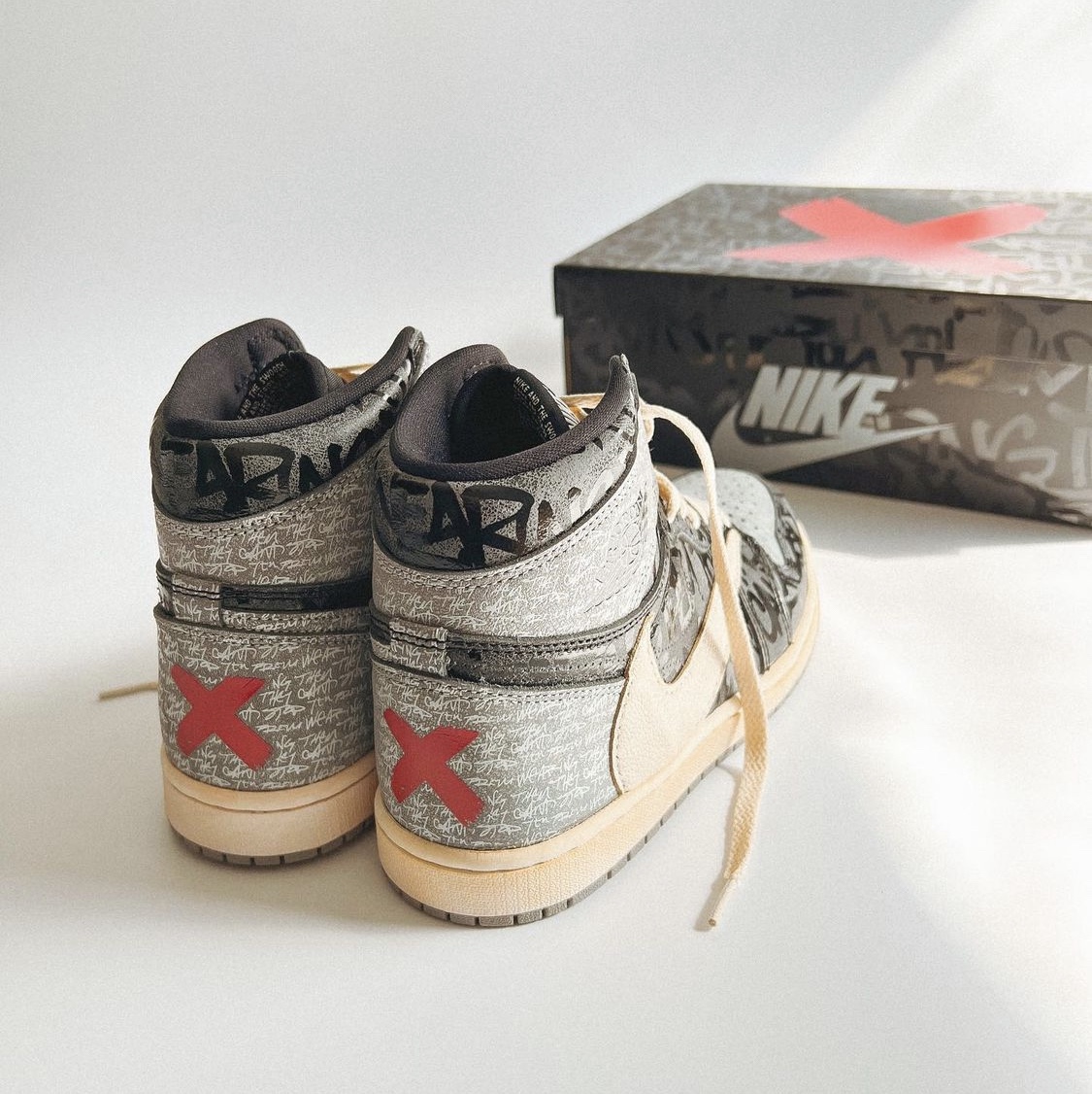 Jordan 1 Retro High OG Rebellionaire 착용 스타일