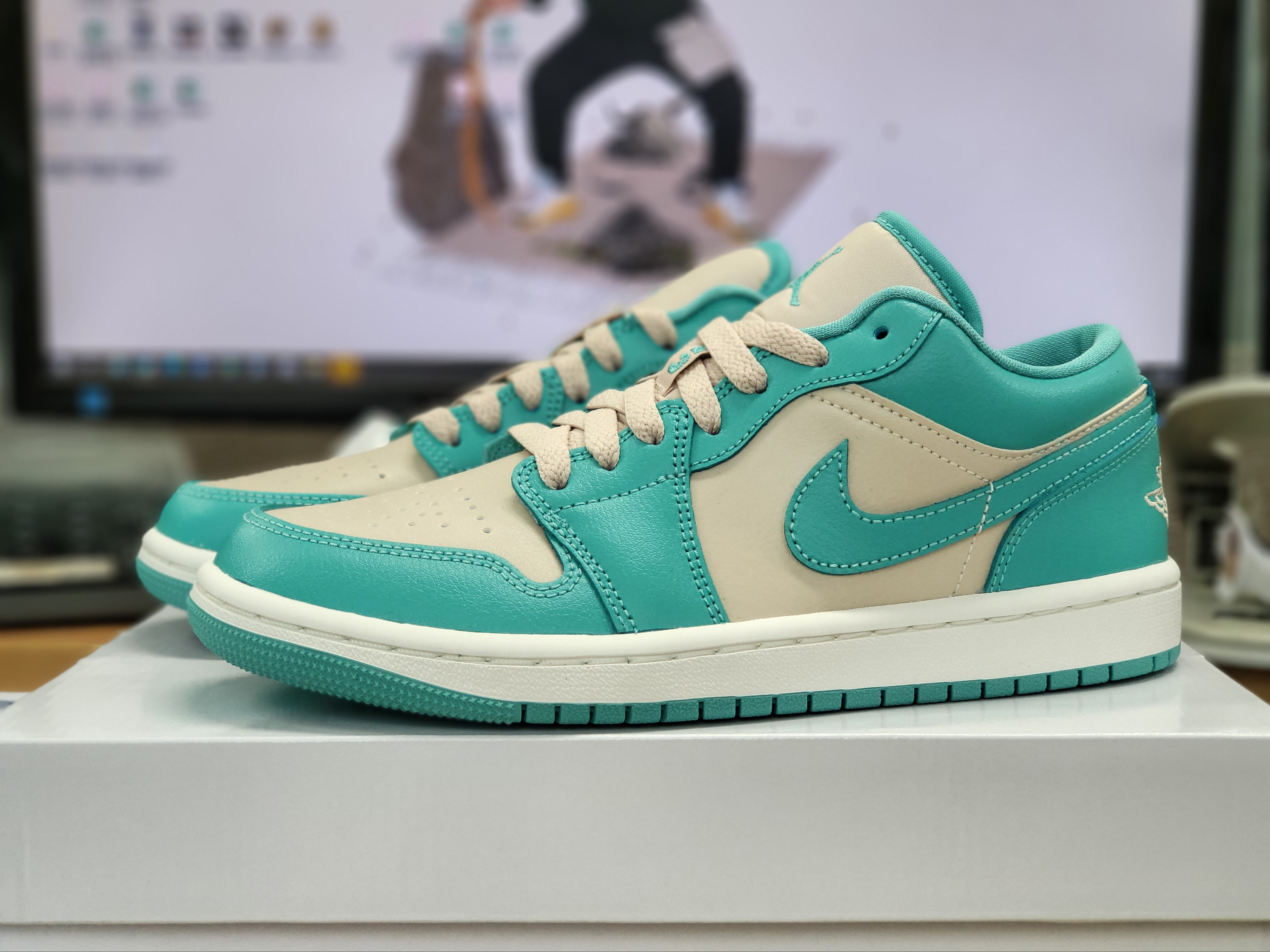 (W) Jordan 1 Low Sanddrift Washed Teal 착용 스타일