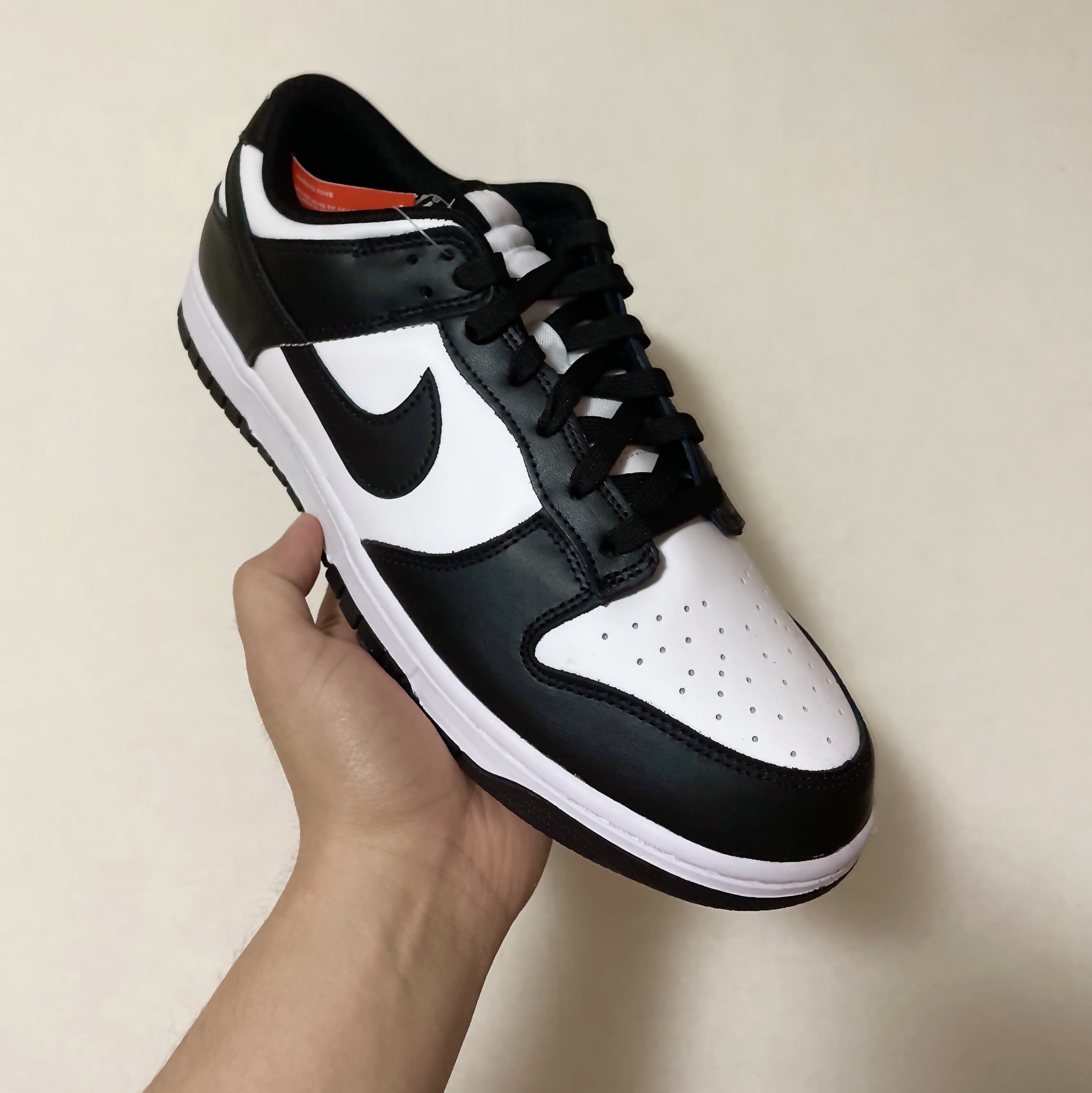 Nike Dunk Low Retro Black 착용 스타일