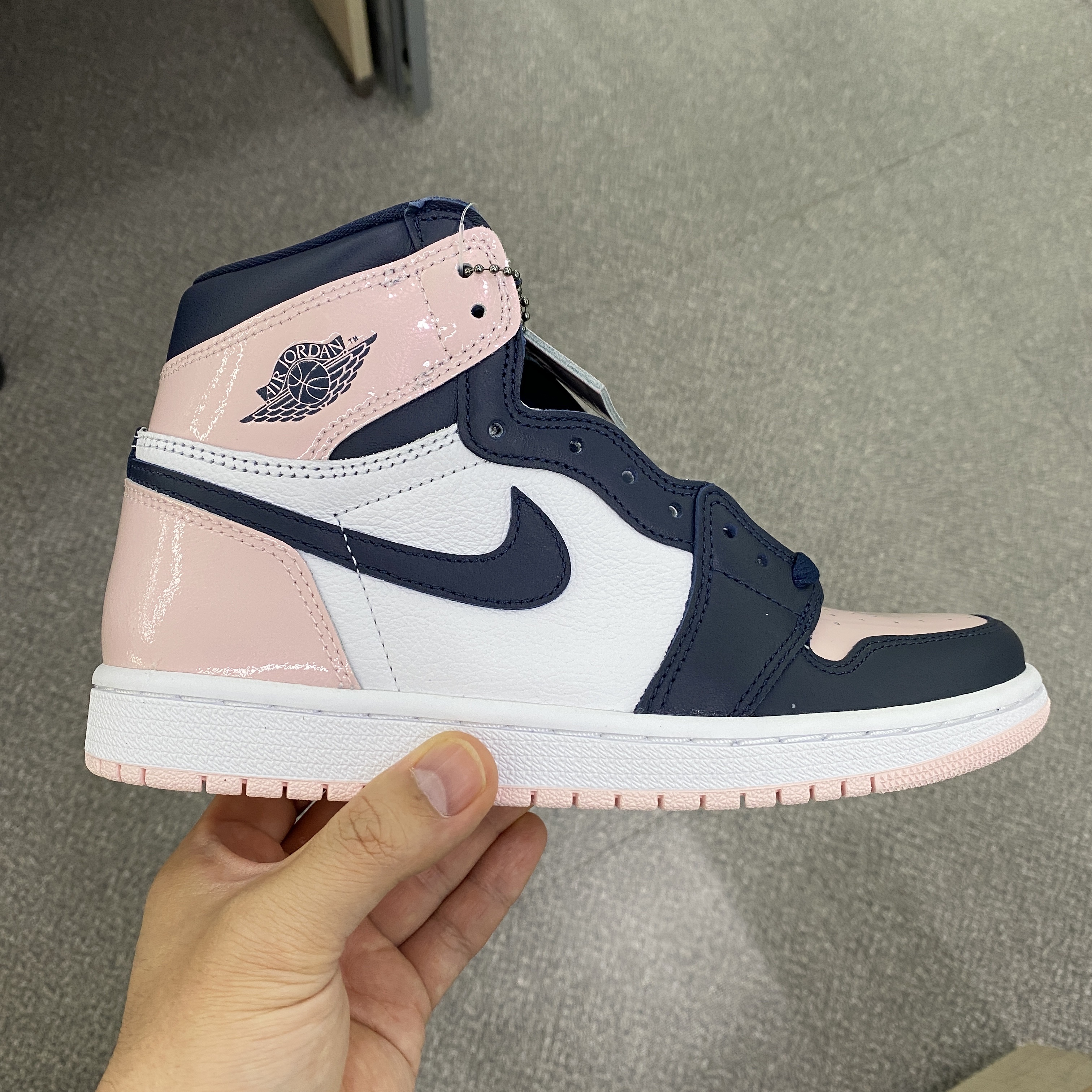 (W) Jordan 1 Retro High OG Atmosphere 착용 스타일