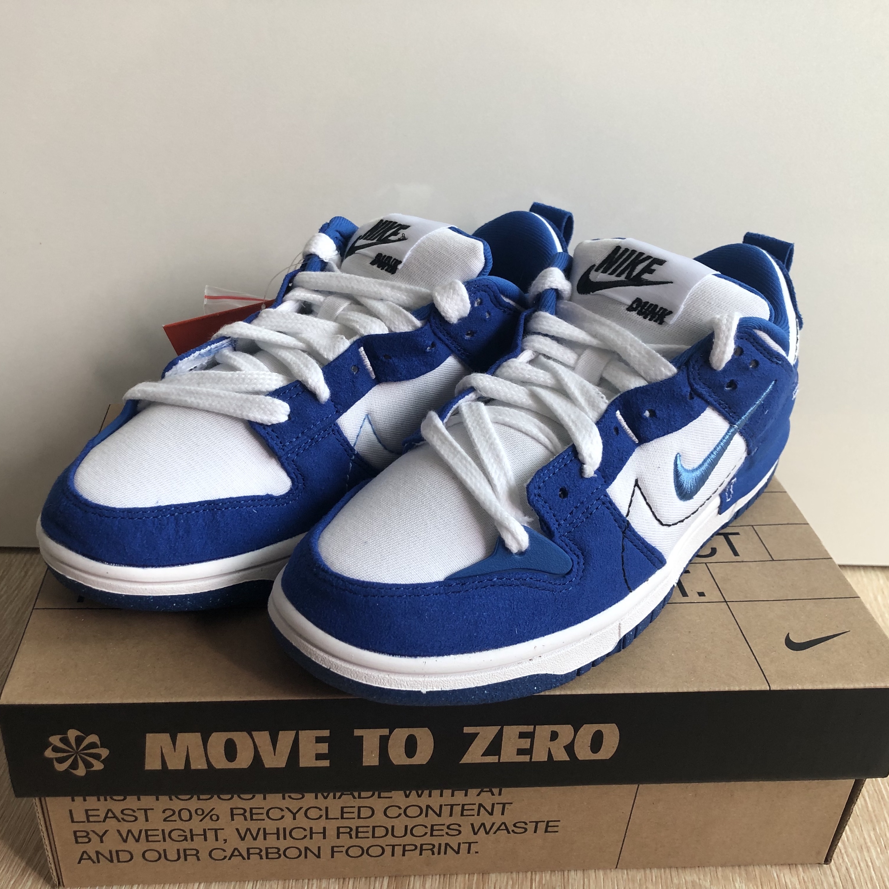 (W) Nike Dunk Low Disrupt 2 White and University Blue 착용 스타일