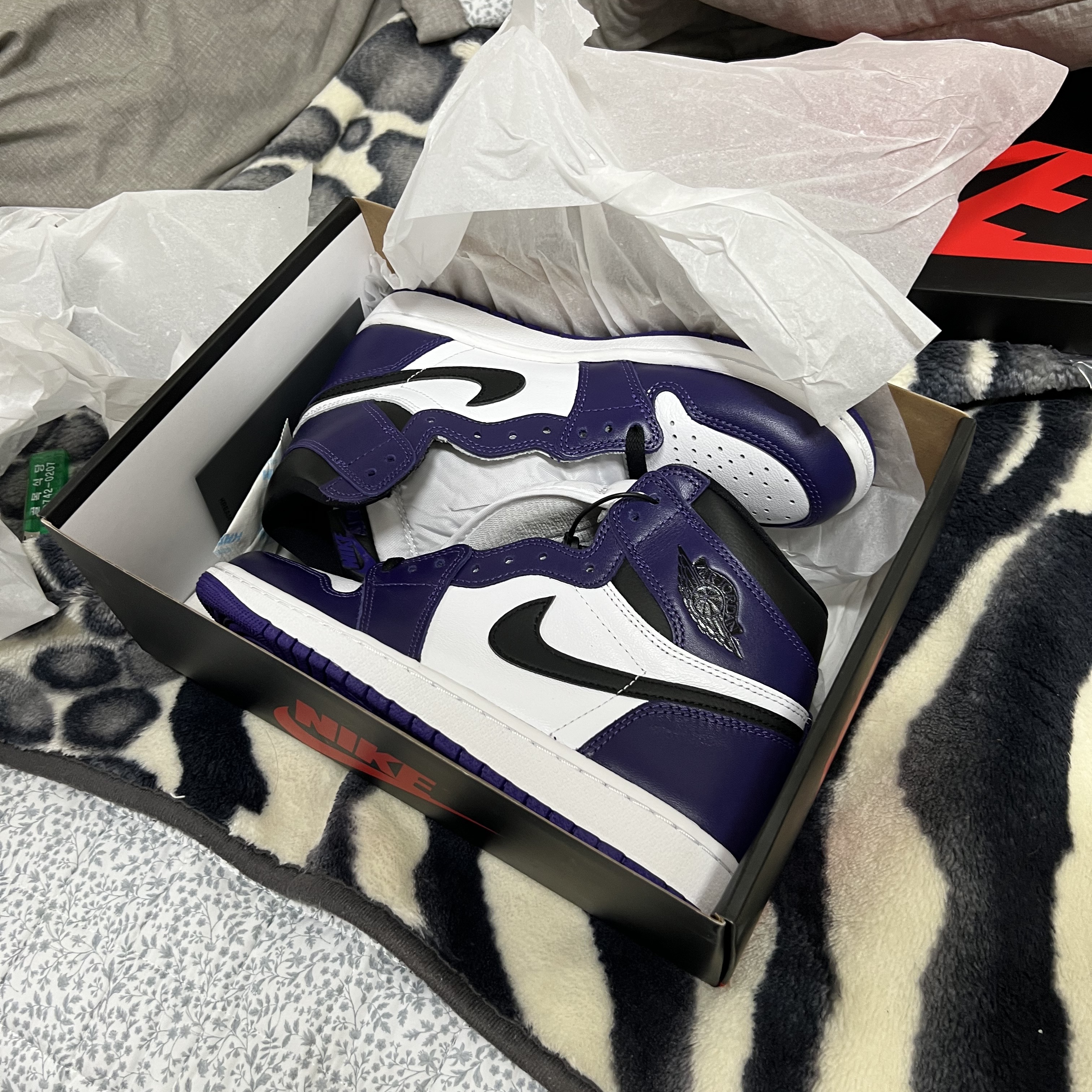 Jordan 1 Retro High OG Court Purple 2020 착용 스타일 - 3