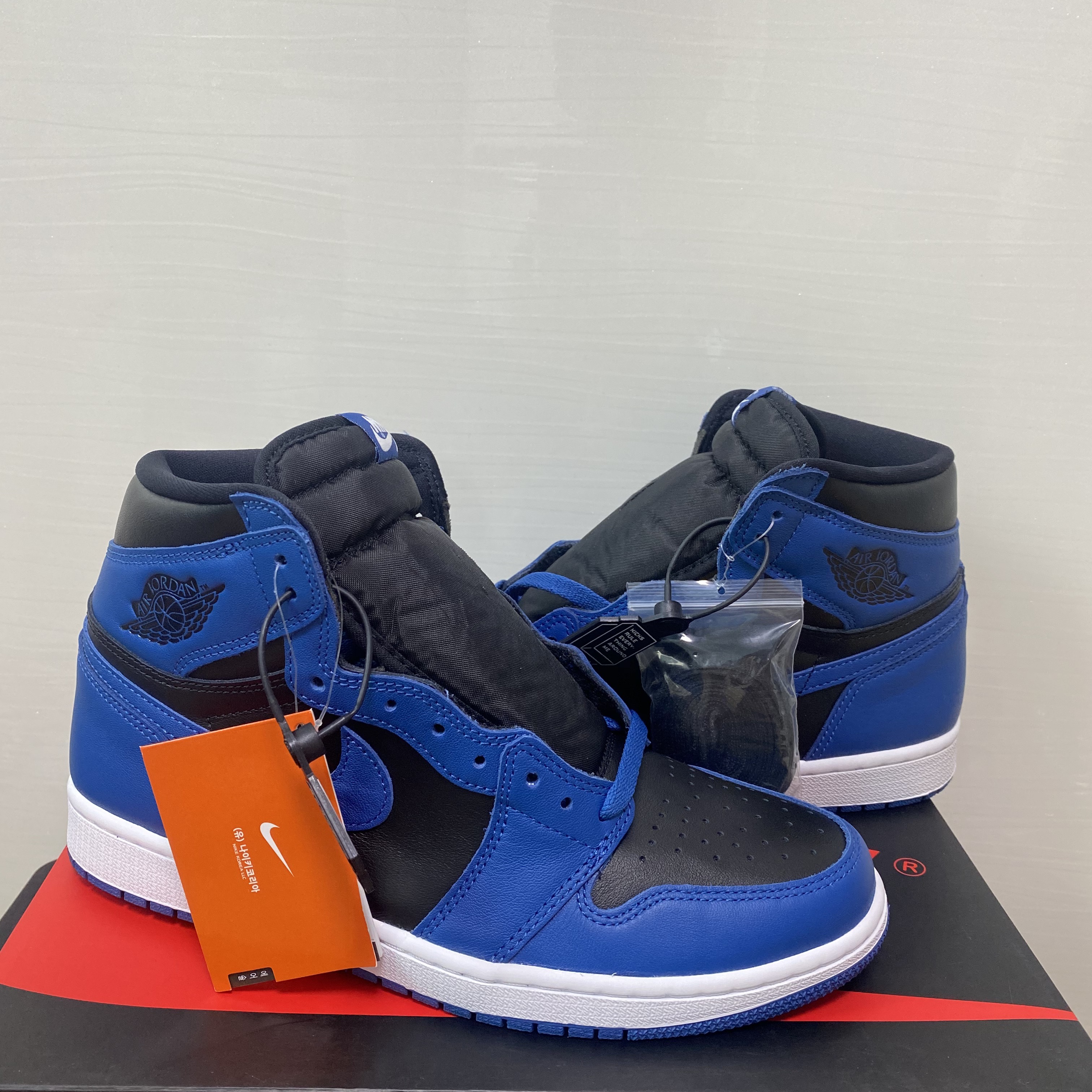 Jordan 1 Retro High OG Dark Marina Blue 착용 스타일 - 2