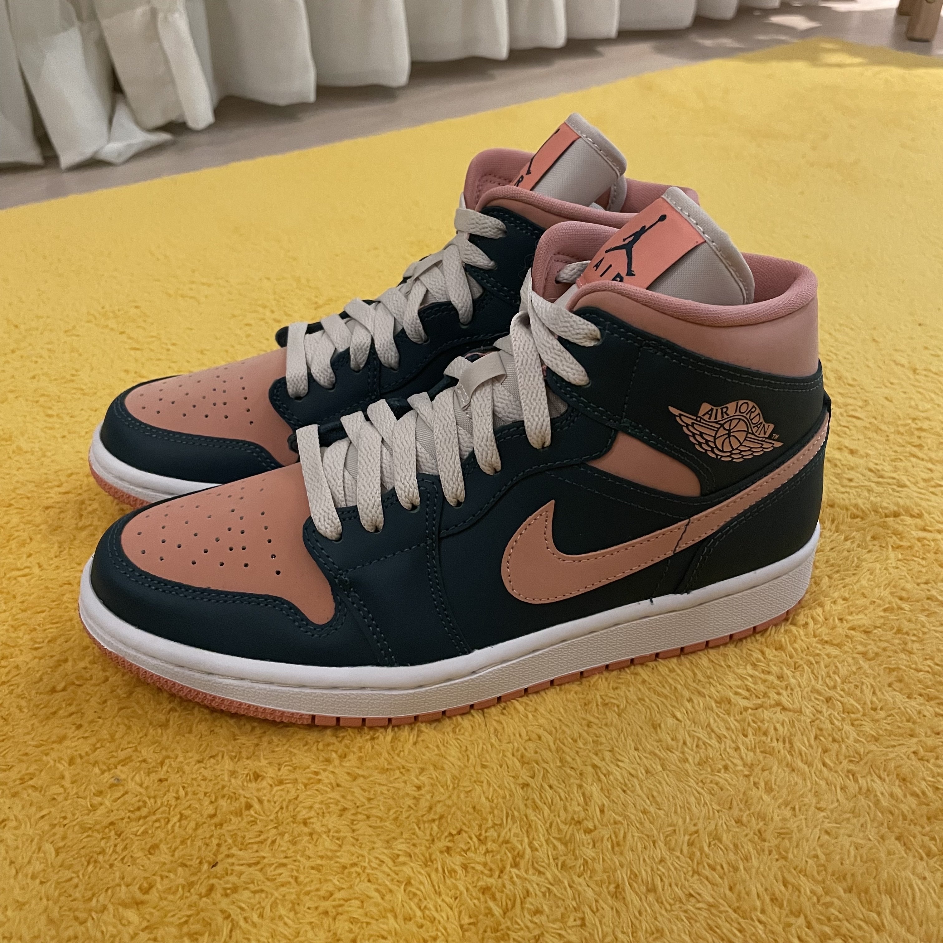 (W) Jordan 1 Mid Dark Teal Green 착용 스타일