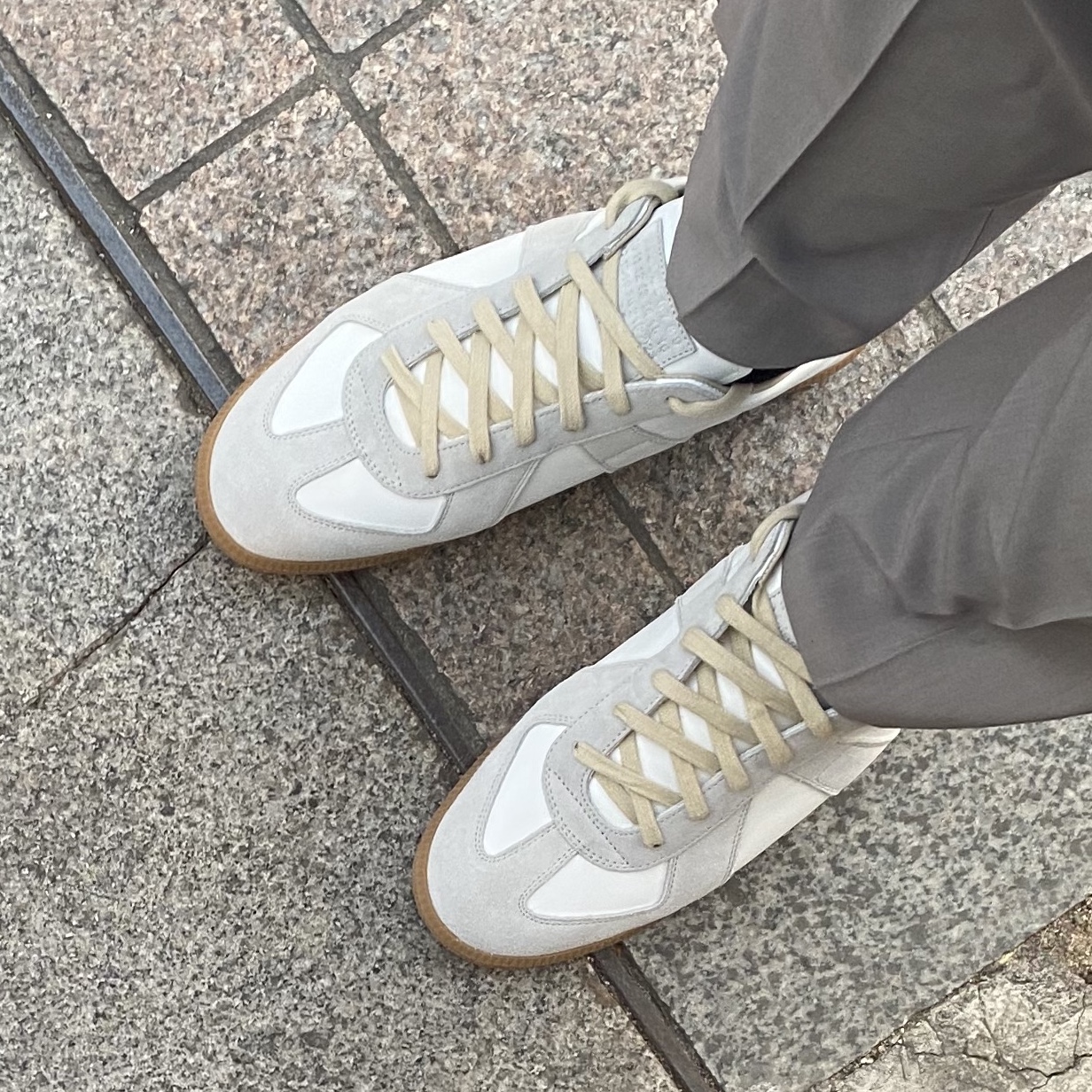 Maison Margiela Calfskin Replica Sneakers 착용 스타일