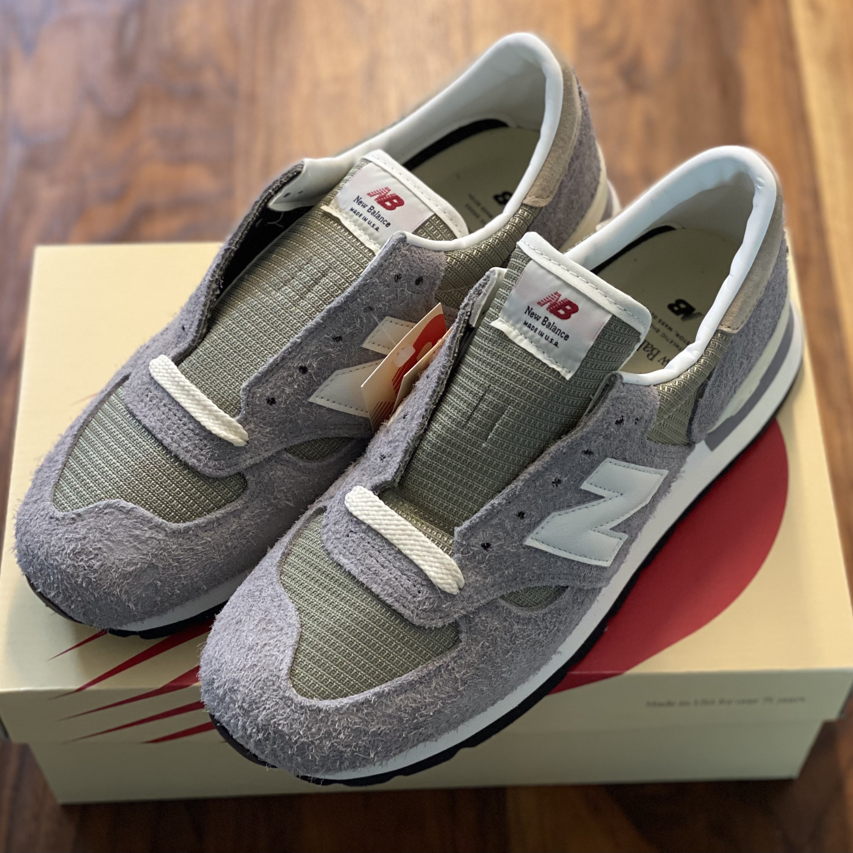New Balance 990v1 Made in USA Marblehead Incense 착용 스타일 - 1