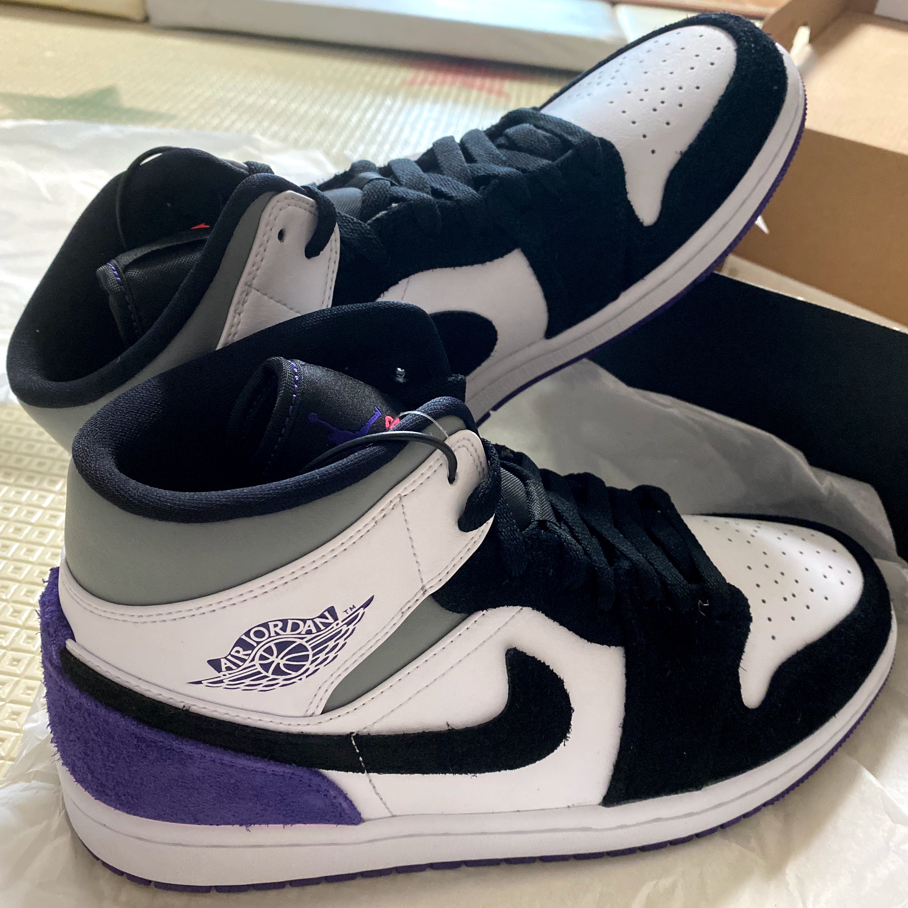 Jordan 1 Mid SE Court Purple 착용 스타일