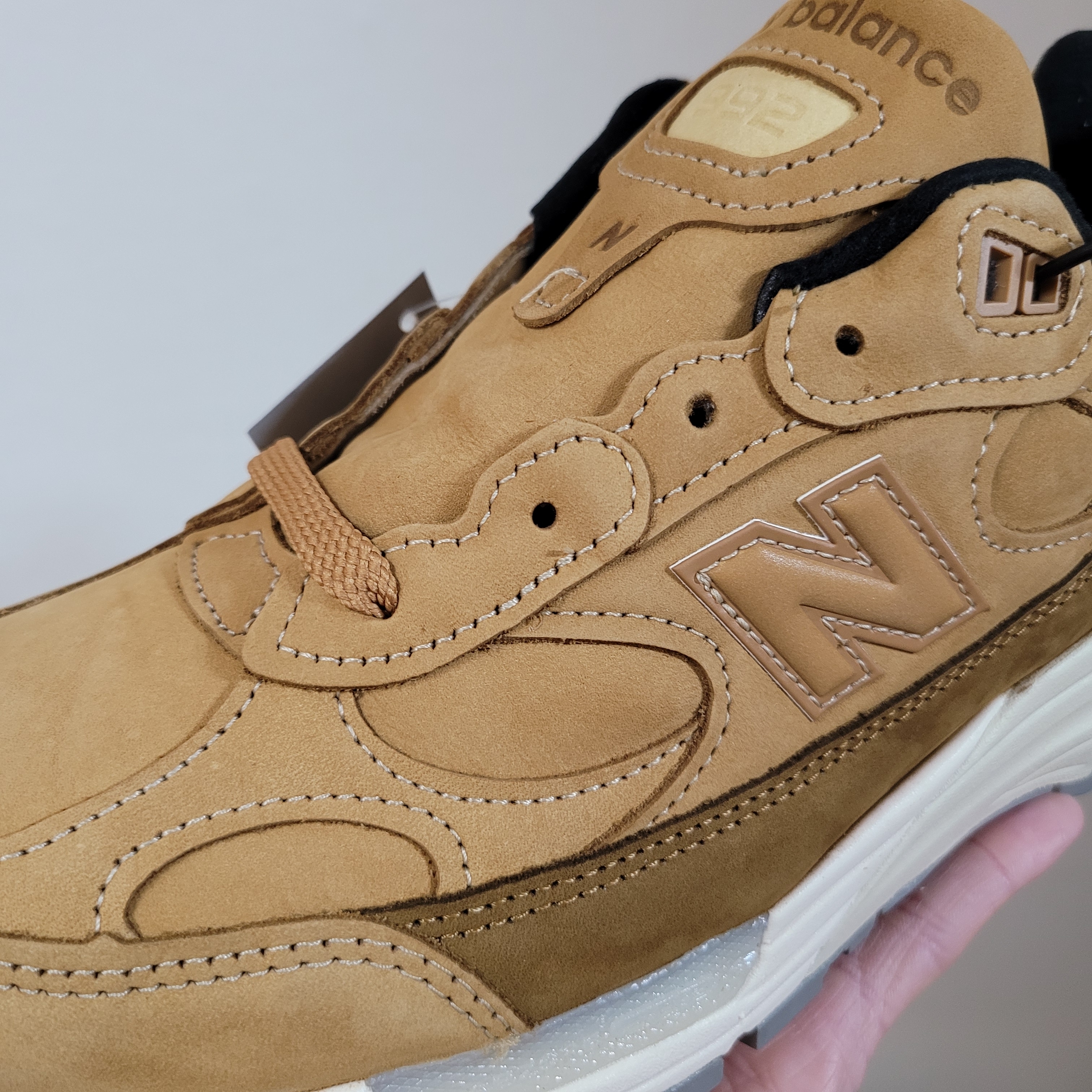 New Balance 992 Made in USA Brown 착용 스타일 - 2