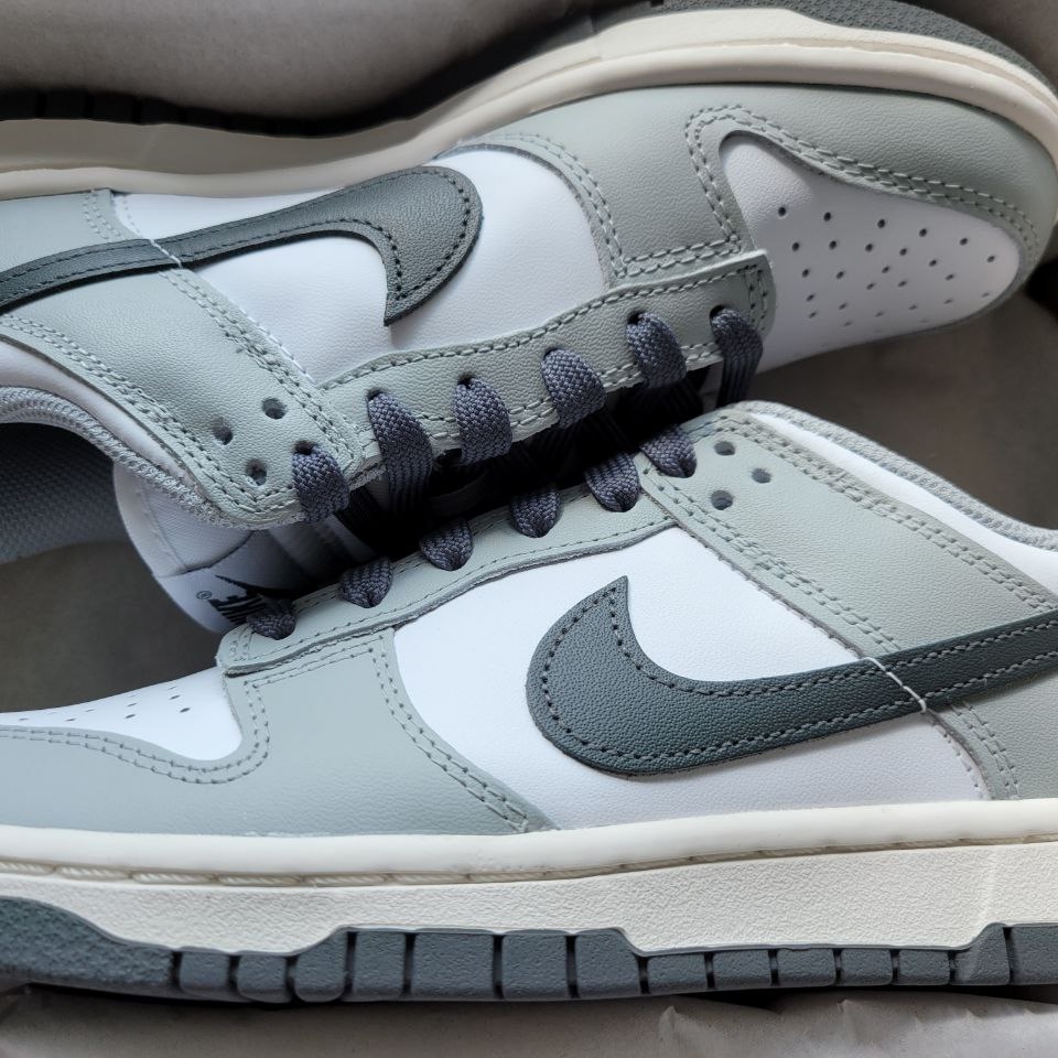(W) Nike Dunk Low Light Smoke Grey 착용 스타일 - 2