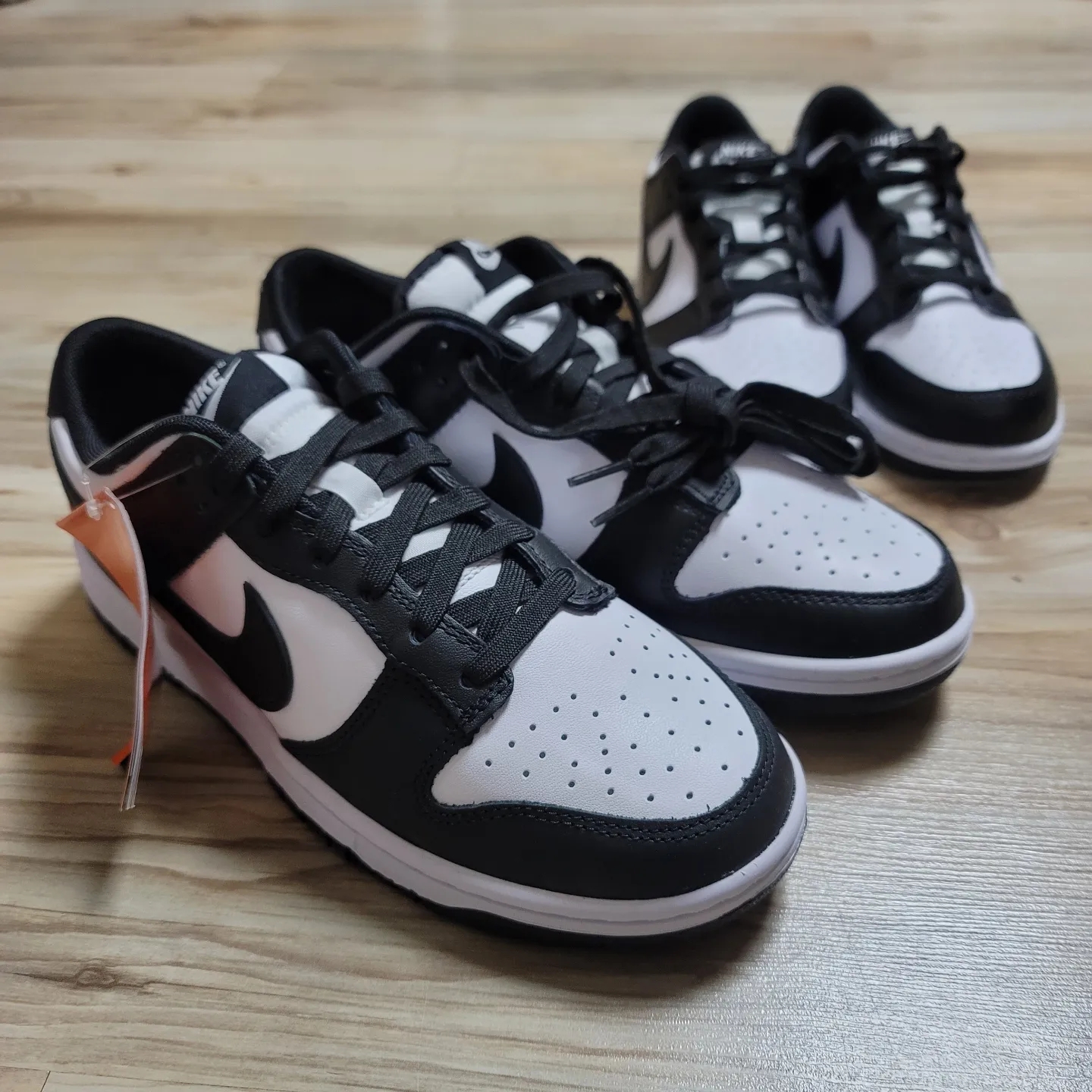Nike Dunk Low Retro Black, (GS) Nike Dunk Low Black 착용 스타일 - 1