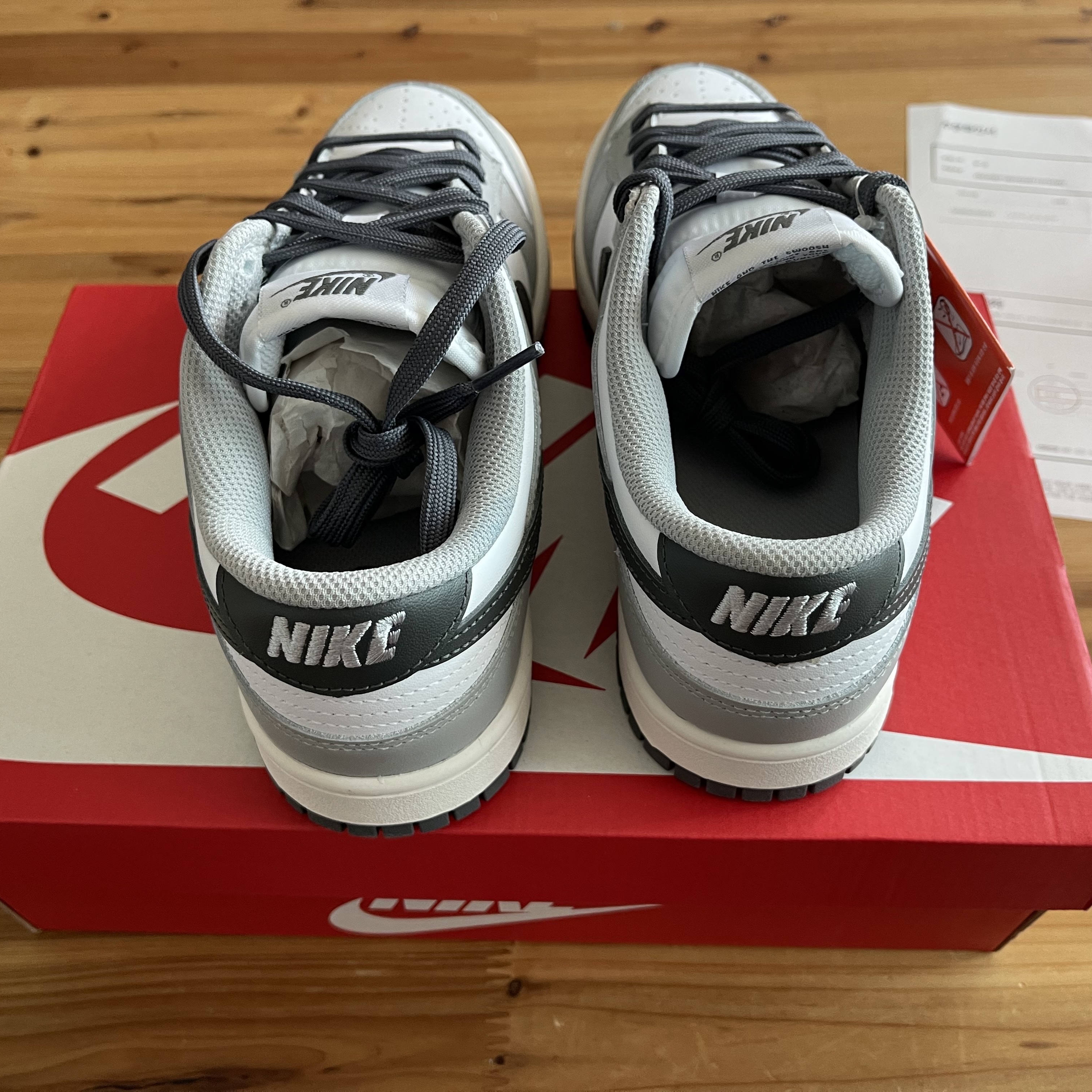 (W) Nike Dunk Low Light Smoke Grey 착용 스타일 - 2