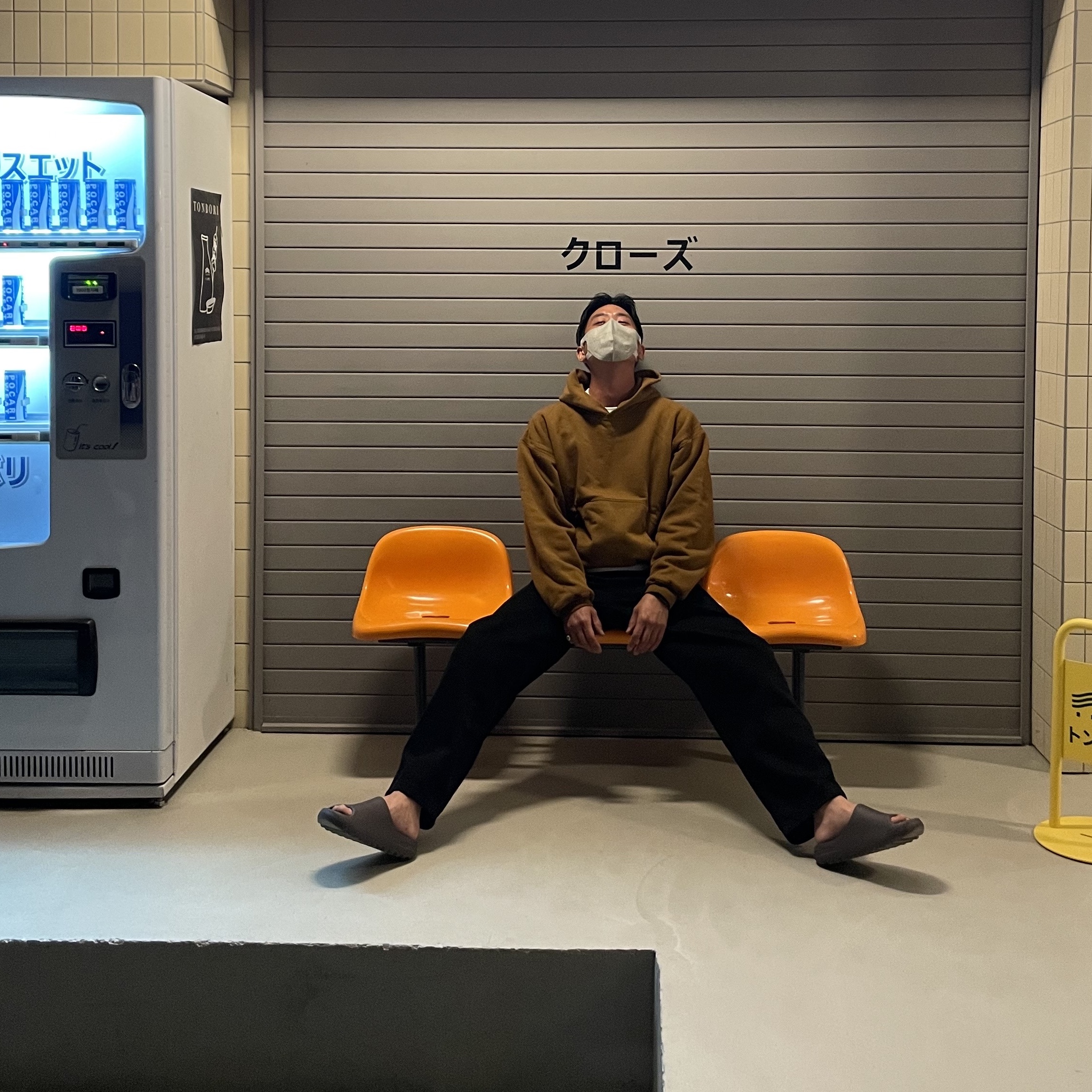 Yeezy Gap Hoodie Light Brown, Adidas Yeezy Slide Soot 착용 스타일