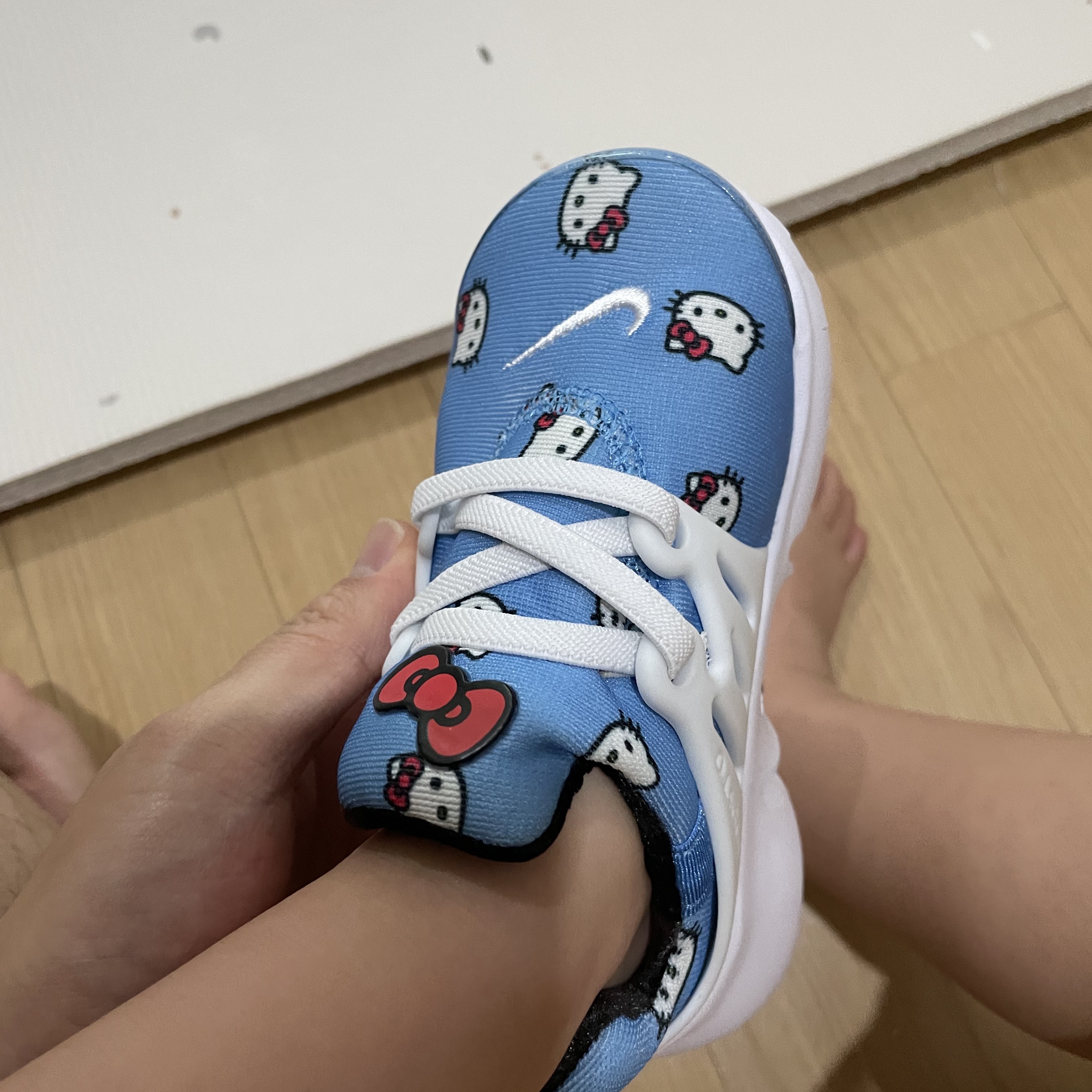 (TD) Nike x Hello Kitty Air Presto University Blue 착용 스타일 - 2