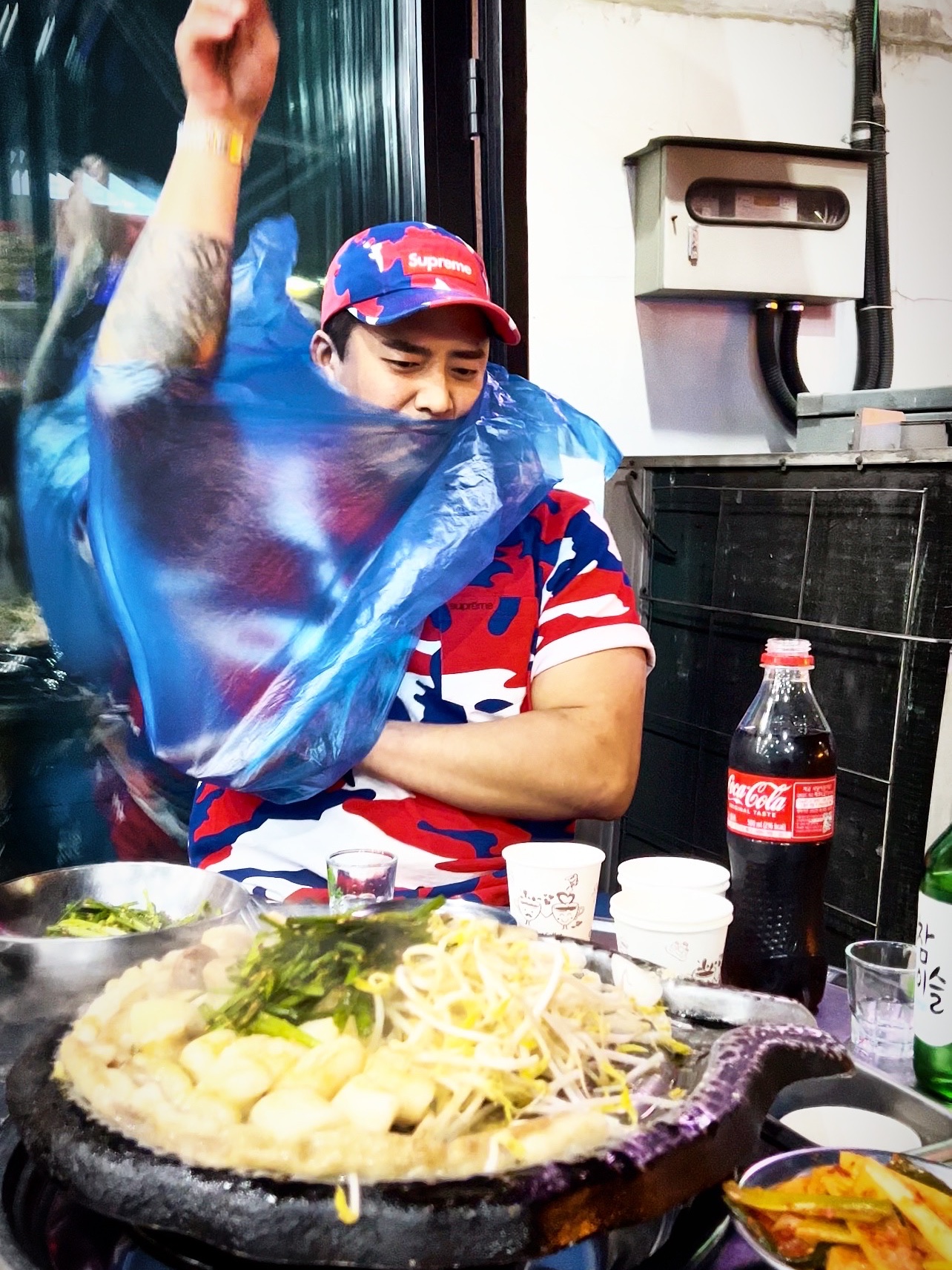 Supreme Washed Chino Twill Camp Cap Red Camo - 22SS, Nike x Parra SB Team USA Coveralls Brave Blue - US/EU 착용 스타일 - 3