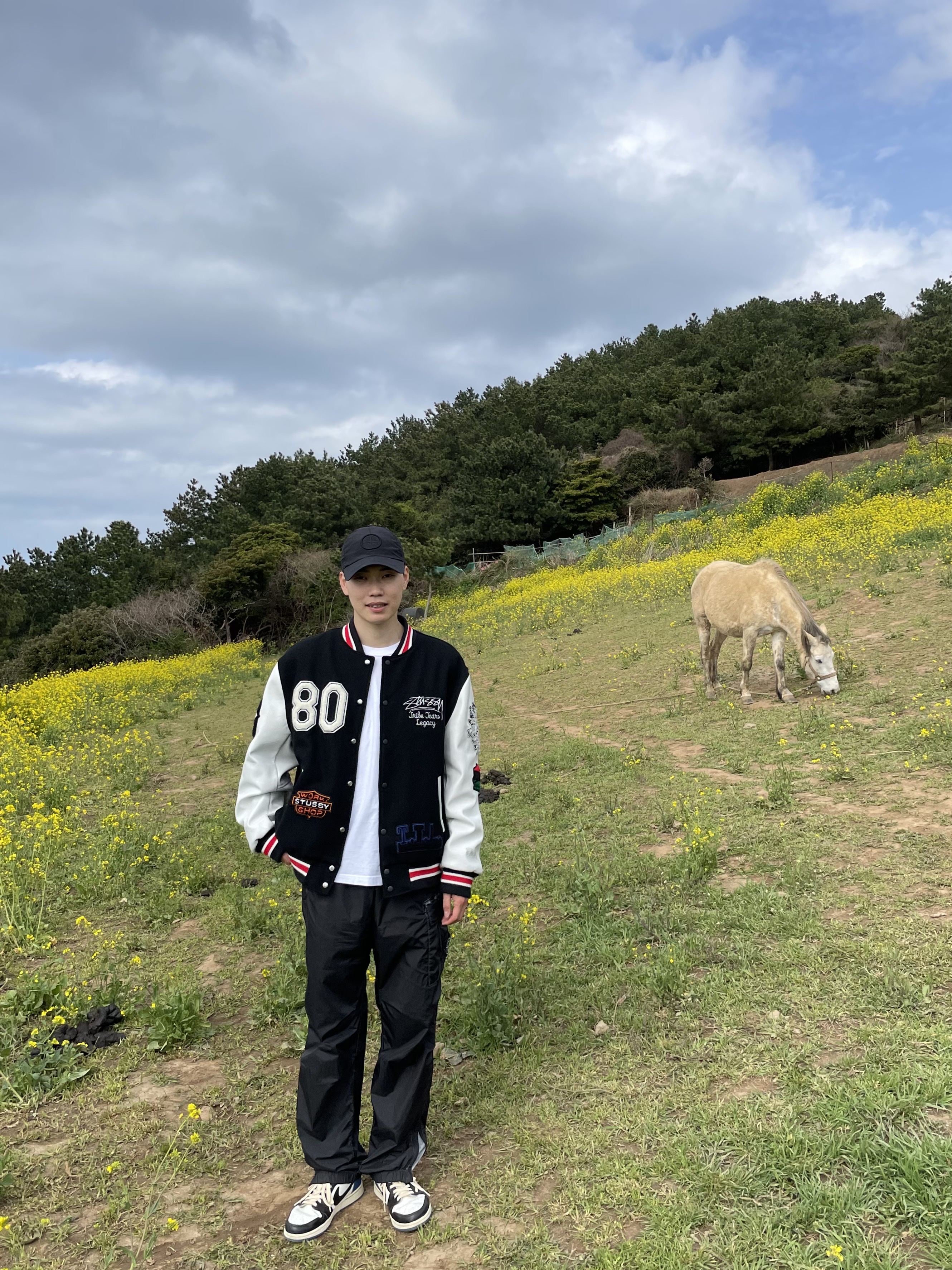 Stussy x Our Legacy x Denim Tears TTL Varsity Jacket Black, Supreme x Stone Island Painted Camo Nylon Cargo Pants Black - 20FW 착용 스타일 - 1