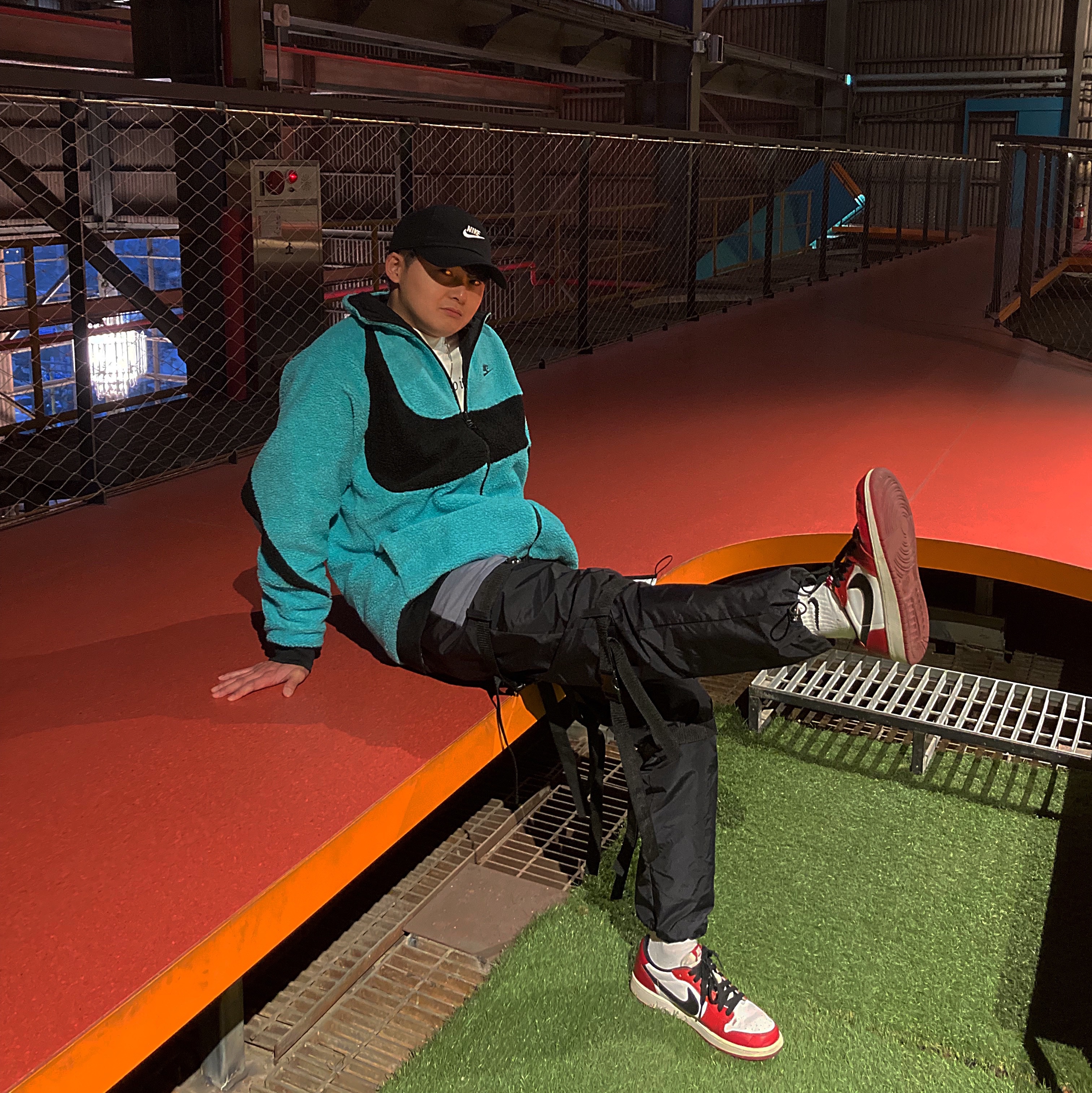 Jordan 1 Retro Low OG Chicago 2016, Nike Big Swoosh Full Zip Jacket Hyper Jade Black μ°©μ© μ€νμΌ