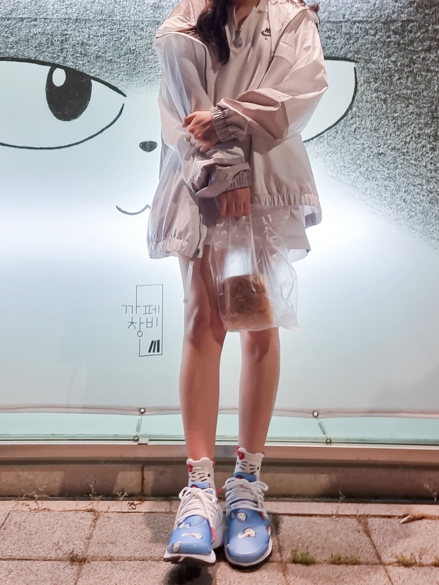 Nike x Hello Kitty Air Presto University Blue 착용 스타일 - 2