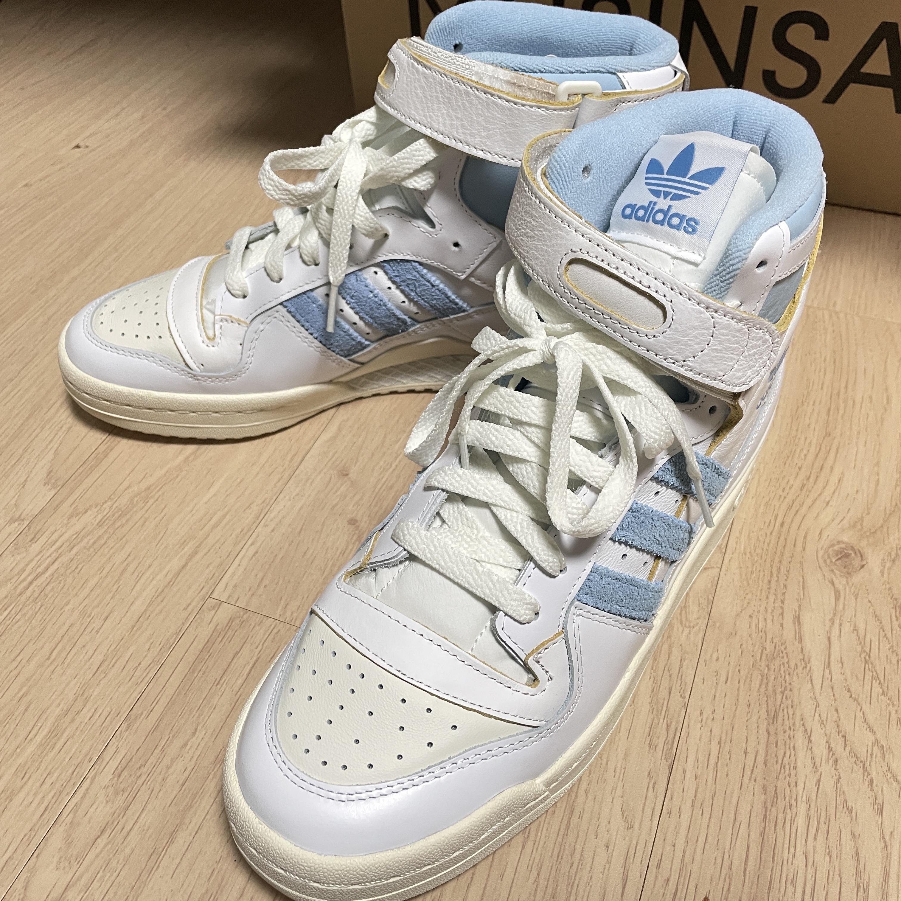 Adidas Forum 84 High Clear Sky 착용 스타일 - 1