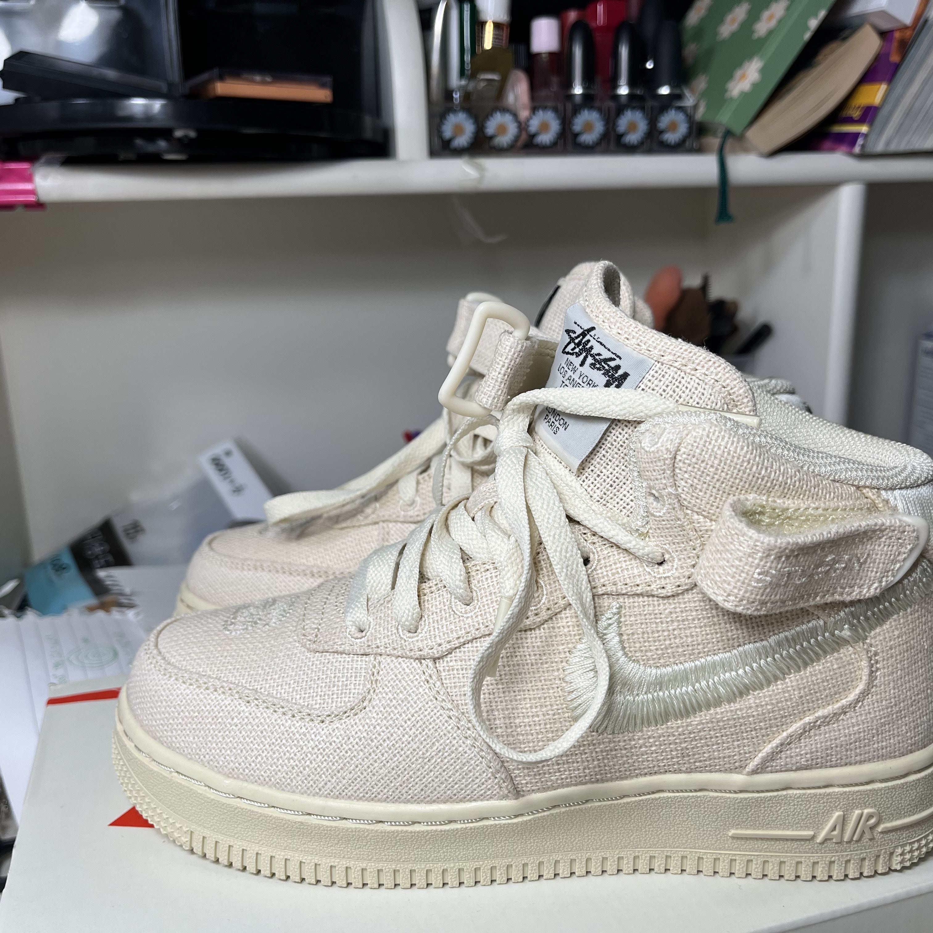 Nike x Stussy Air Force 1 '07 Mid SP Fossil 착용 스타일 - 1
