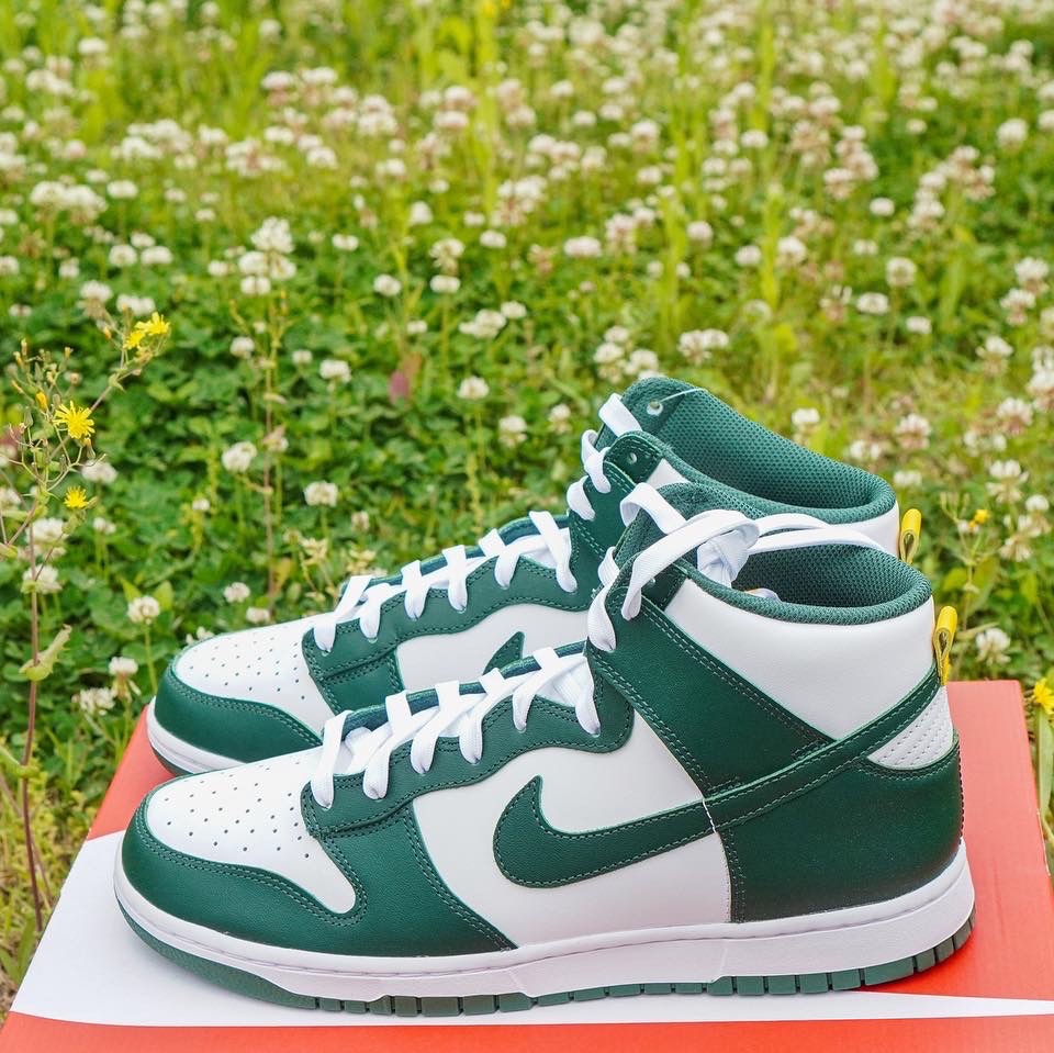 Nike Dunk High Retro Noble Green 착용 스타일 - 1