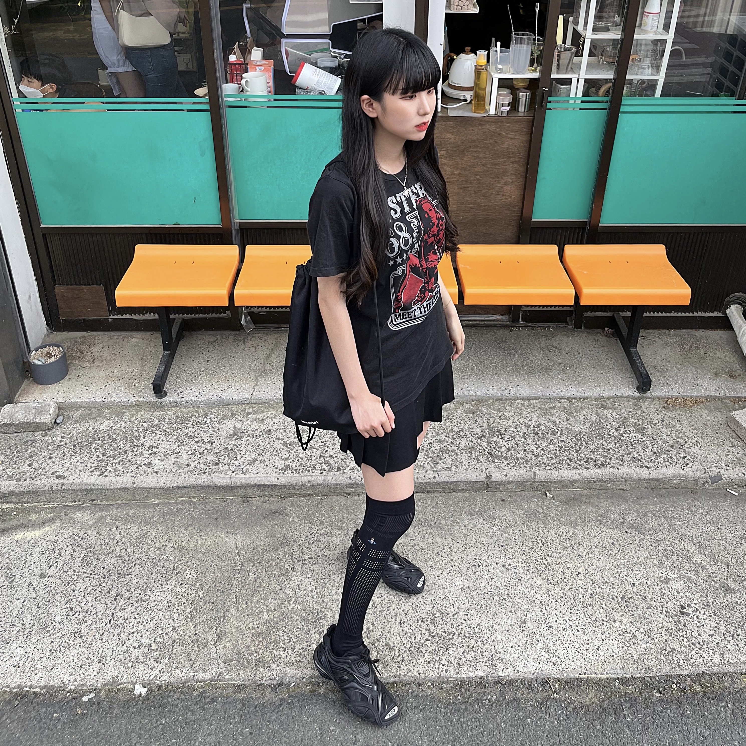 Balenciaga Tyrex Sneakers Black 착용 스타일