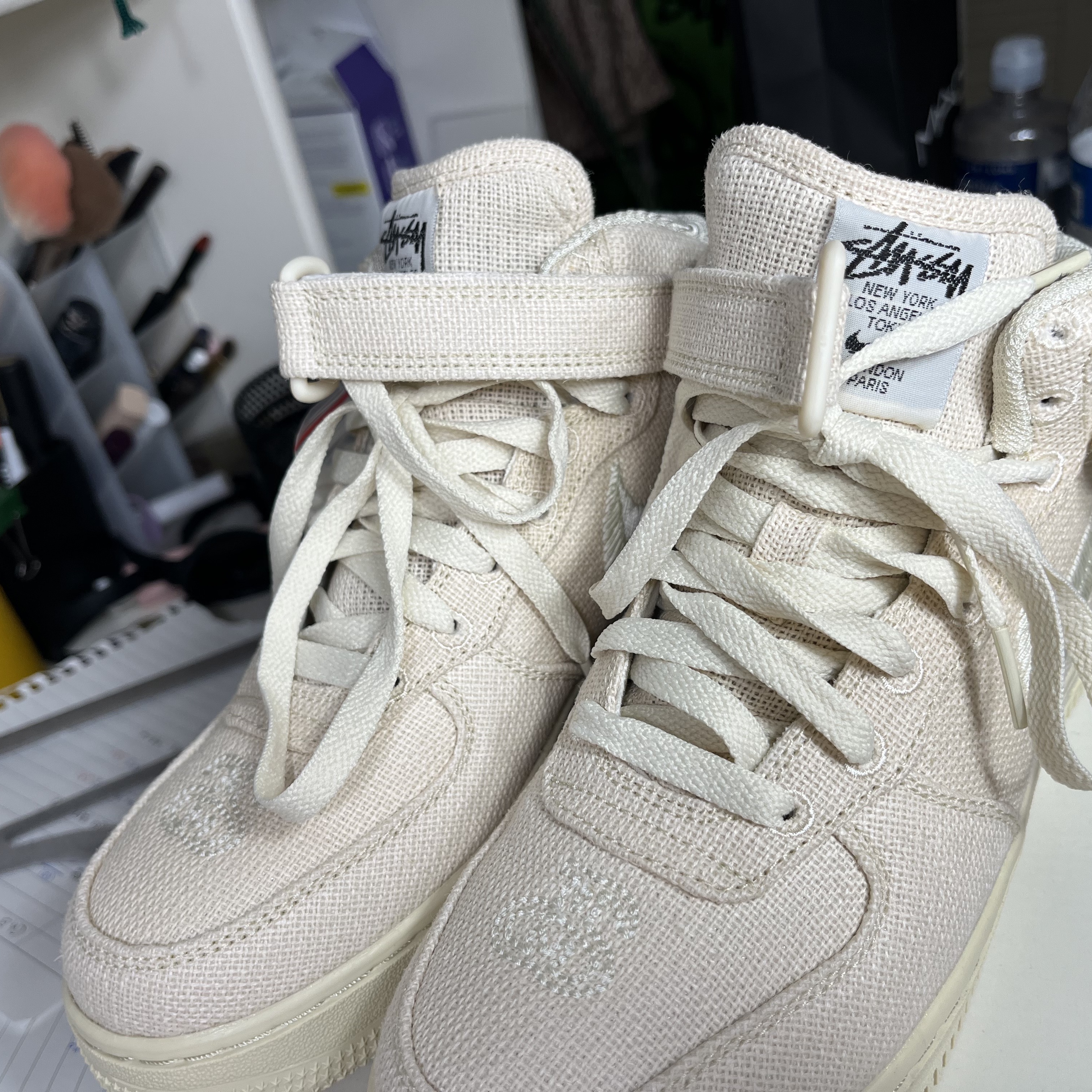 Nike x Stussy Air Force 1 '07 Mid SP Fossil 착용 스타일 - 2