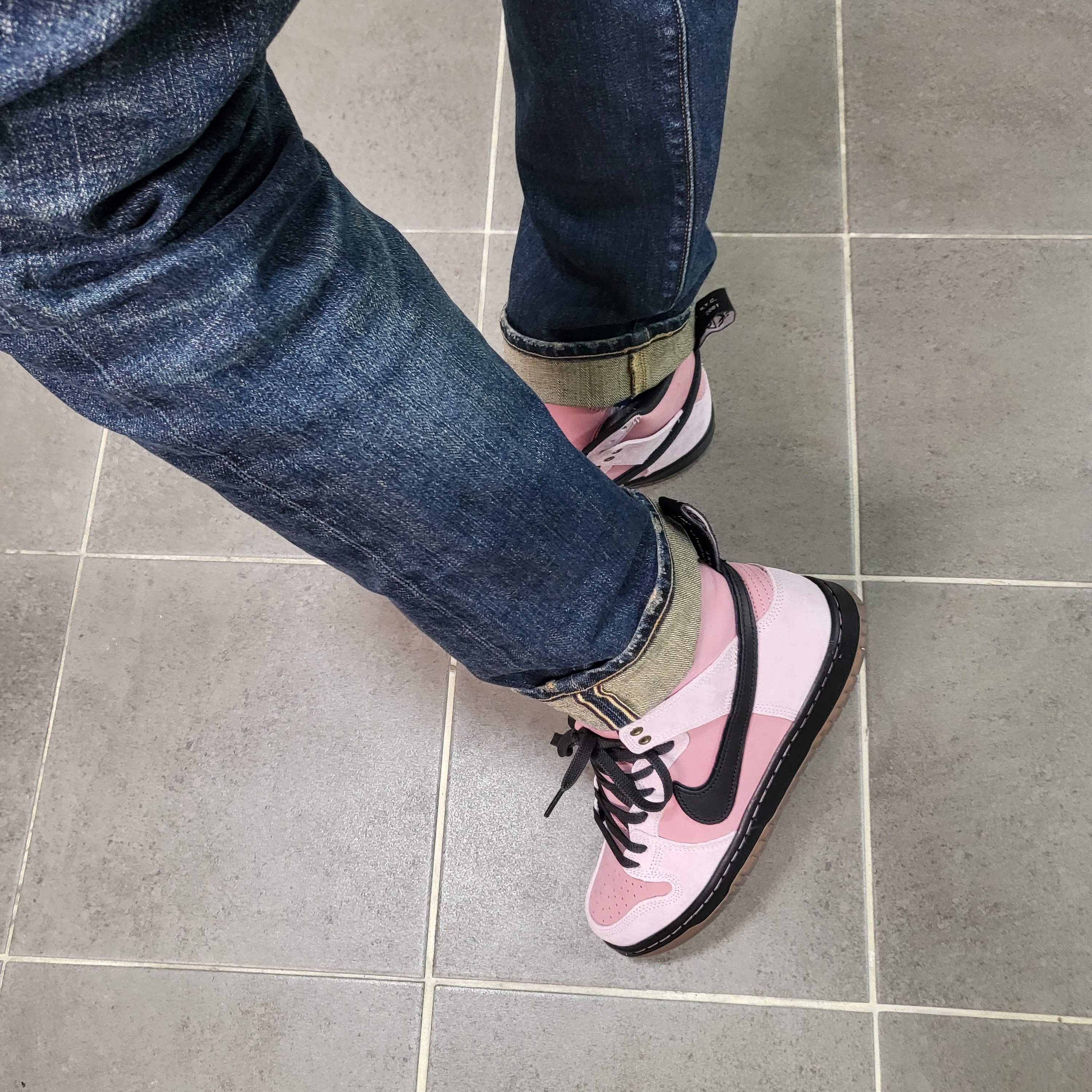 Nike x KCDC SB Dunk High Pro QS Elemental Pink 착용 스타일