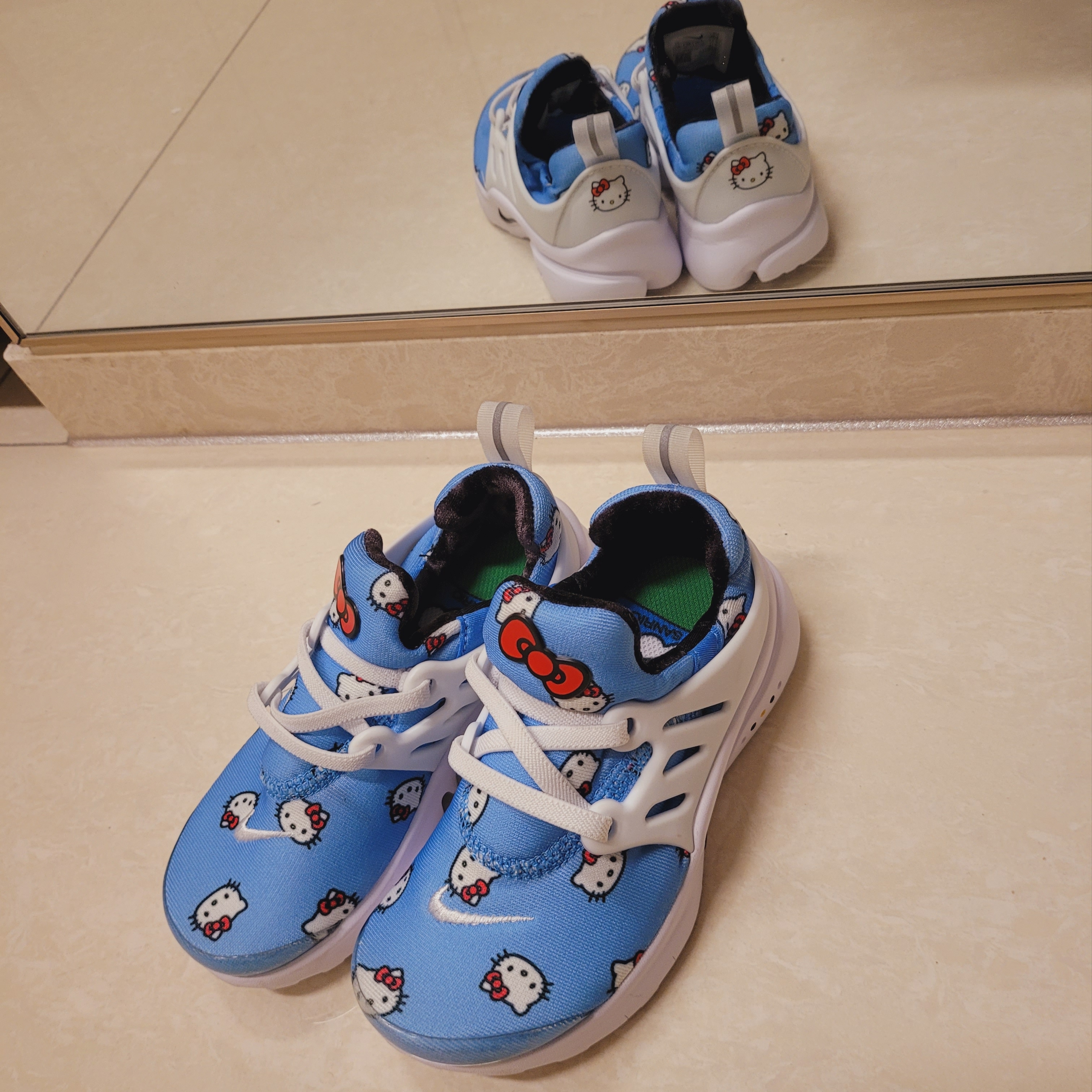(TD) Nike x Hello Kitty Air Presto University Blue 착용 스타일 - 1