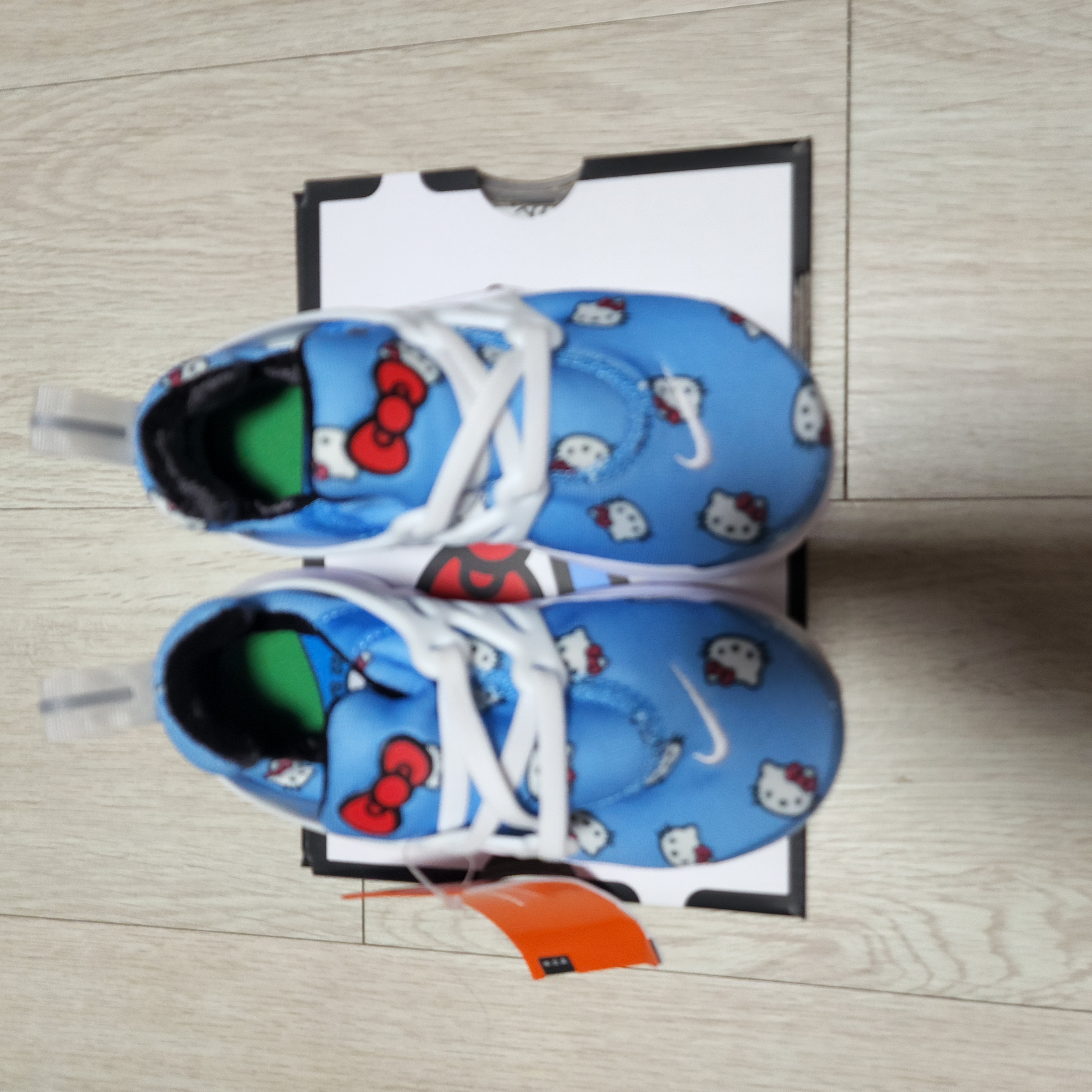 (TD) Nike x Hello Kitty Air Presto University Blue, Jordan 1 x Travis Scott x Fragment Retro Low OG SP Military Blue 착용 스타일 - 3