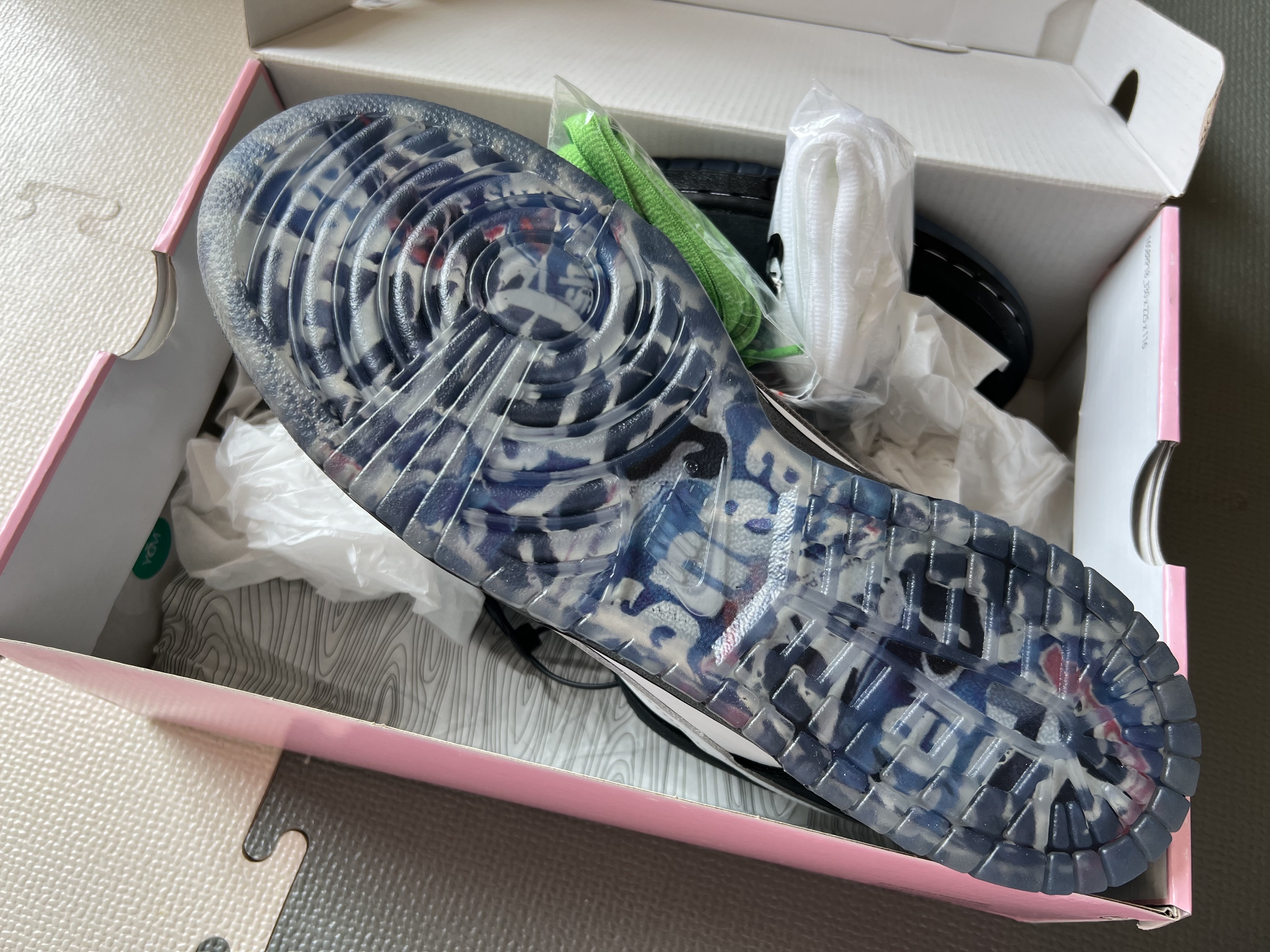 Nike x Staple SB Dunk Low Panda Pigeon 착용 스타일 - 2