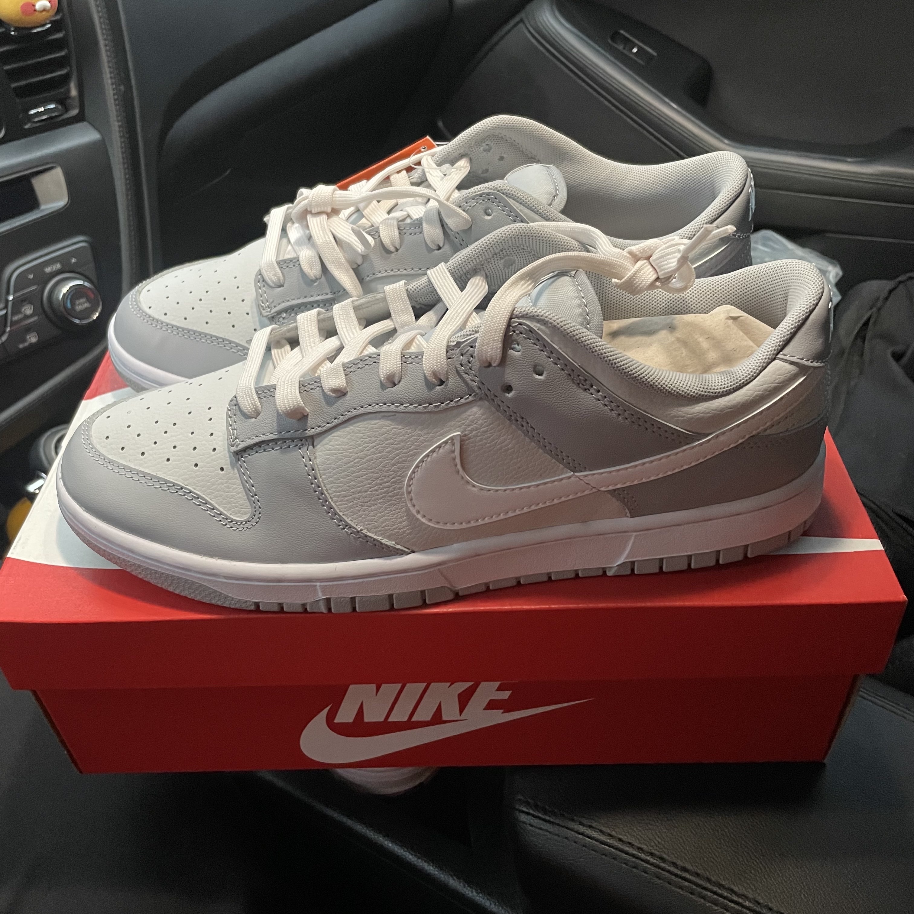 Nike Dunk Low Retro Wolf Grey 착용 스타일