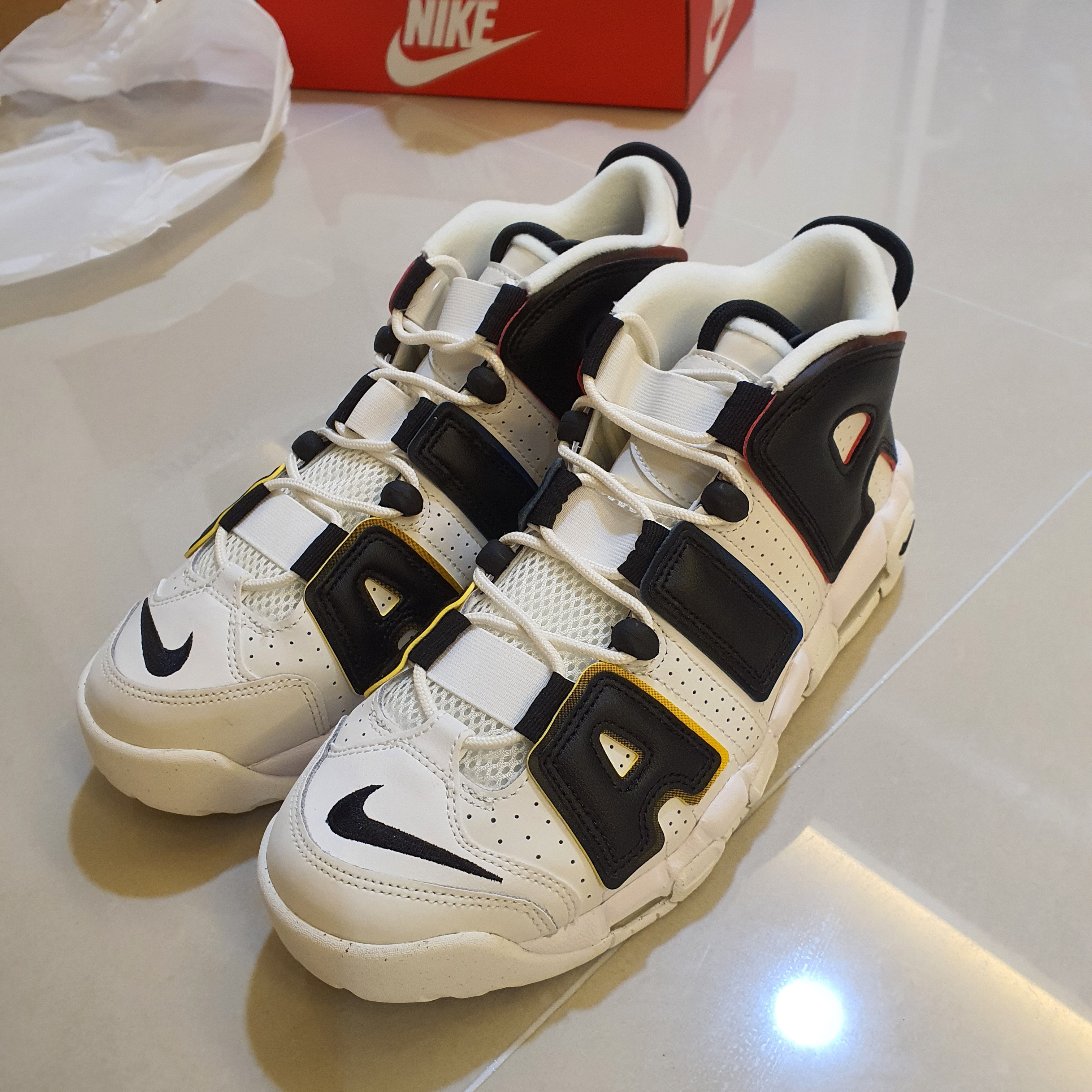 Nike Air More Uptempo 96 Trading Cards 착용 스타일