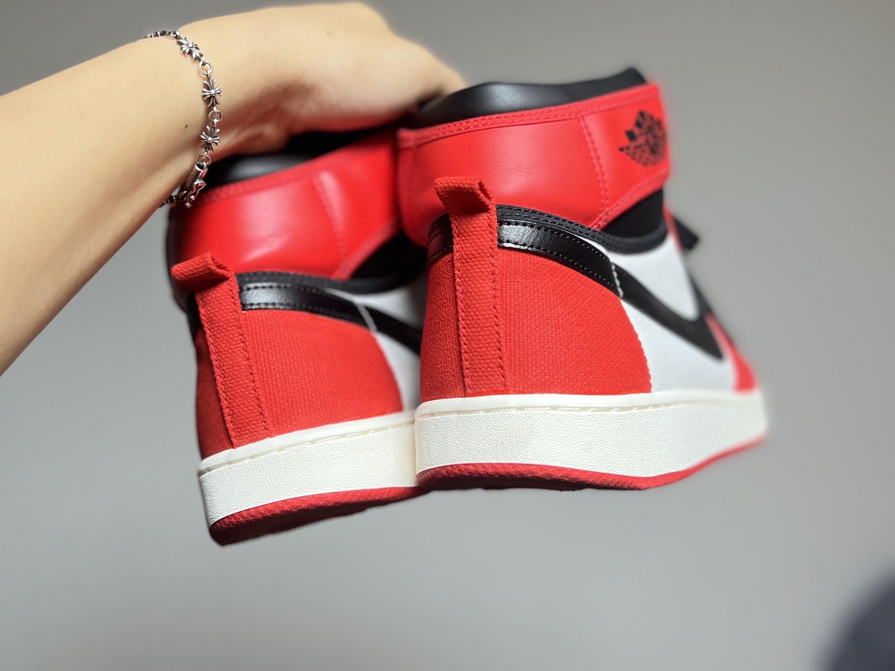 Jordan 1 KO Chicago 2021 착용 스타일 - 1