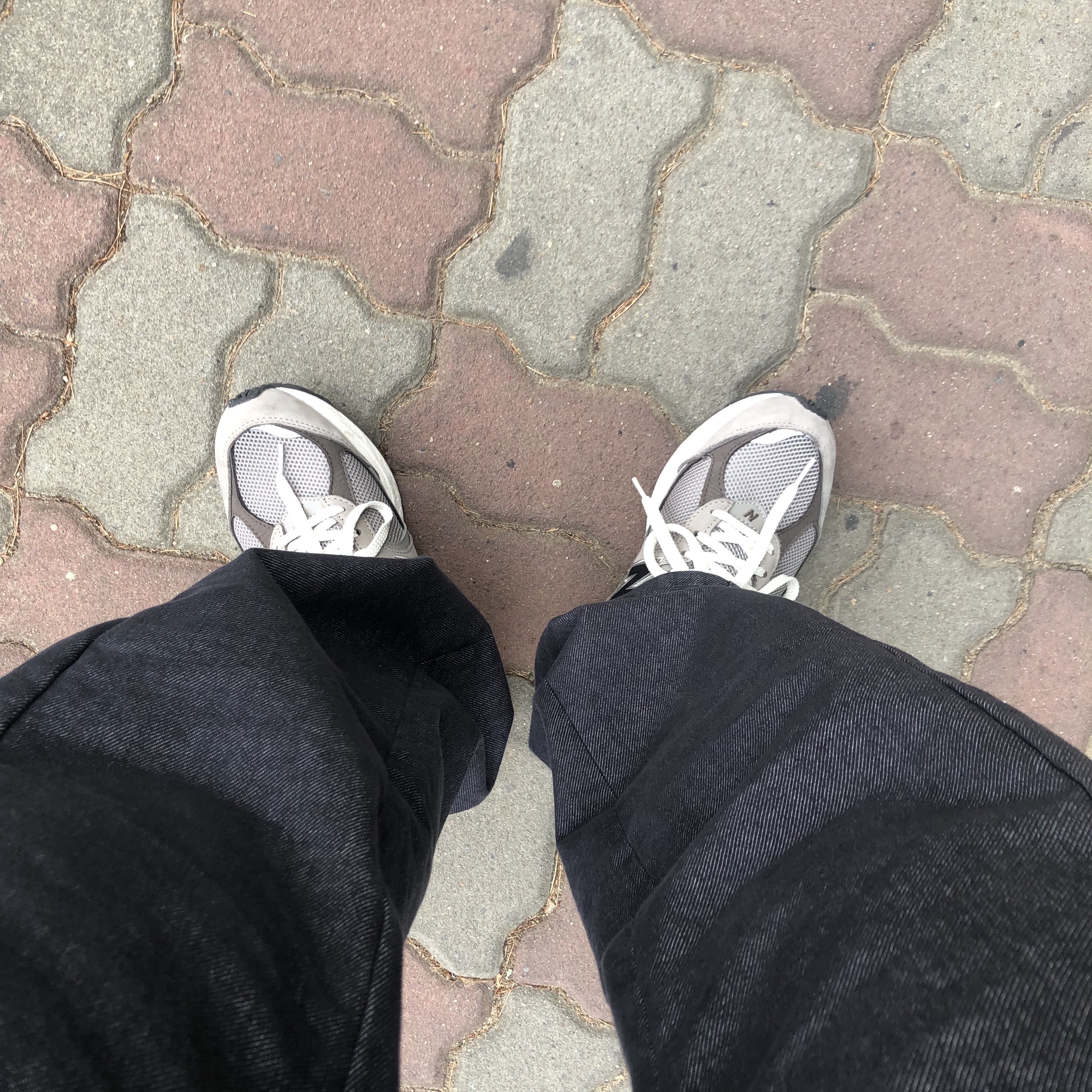 New Balance 2002 Warm Alpaca 착용 스타일