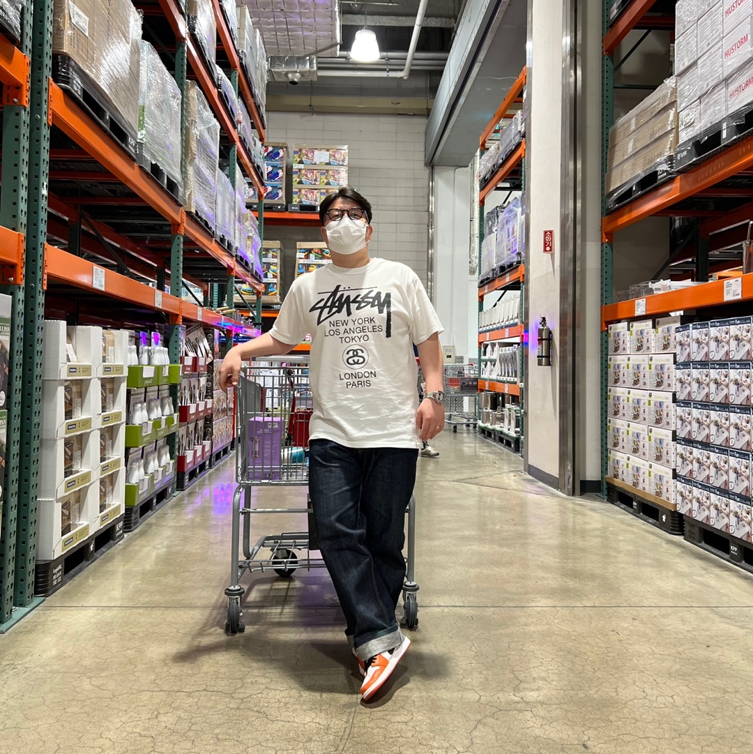 Stussy World Tour T-Shirt White, Jordan 1 Low OG Starfish 착용 스타일
