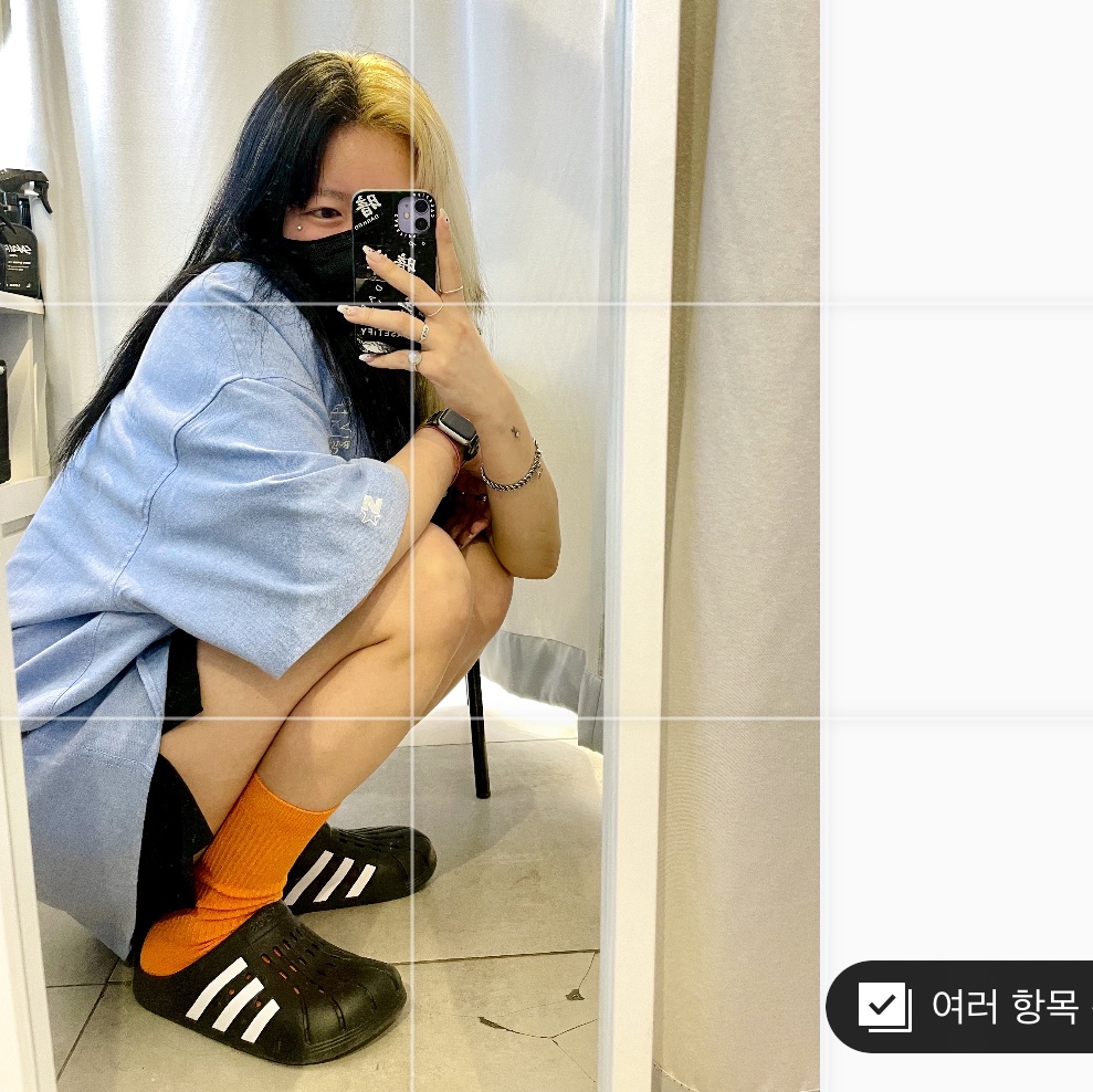 Darkr8m Studio x Eastpak Padded Pak'r Backpack XL Black Red, Casetify x Darkr8m Studio Tape Impact iPhone Case Clear Black 착용 스타일 - 2