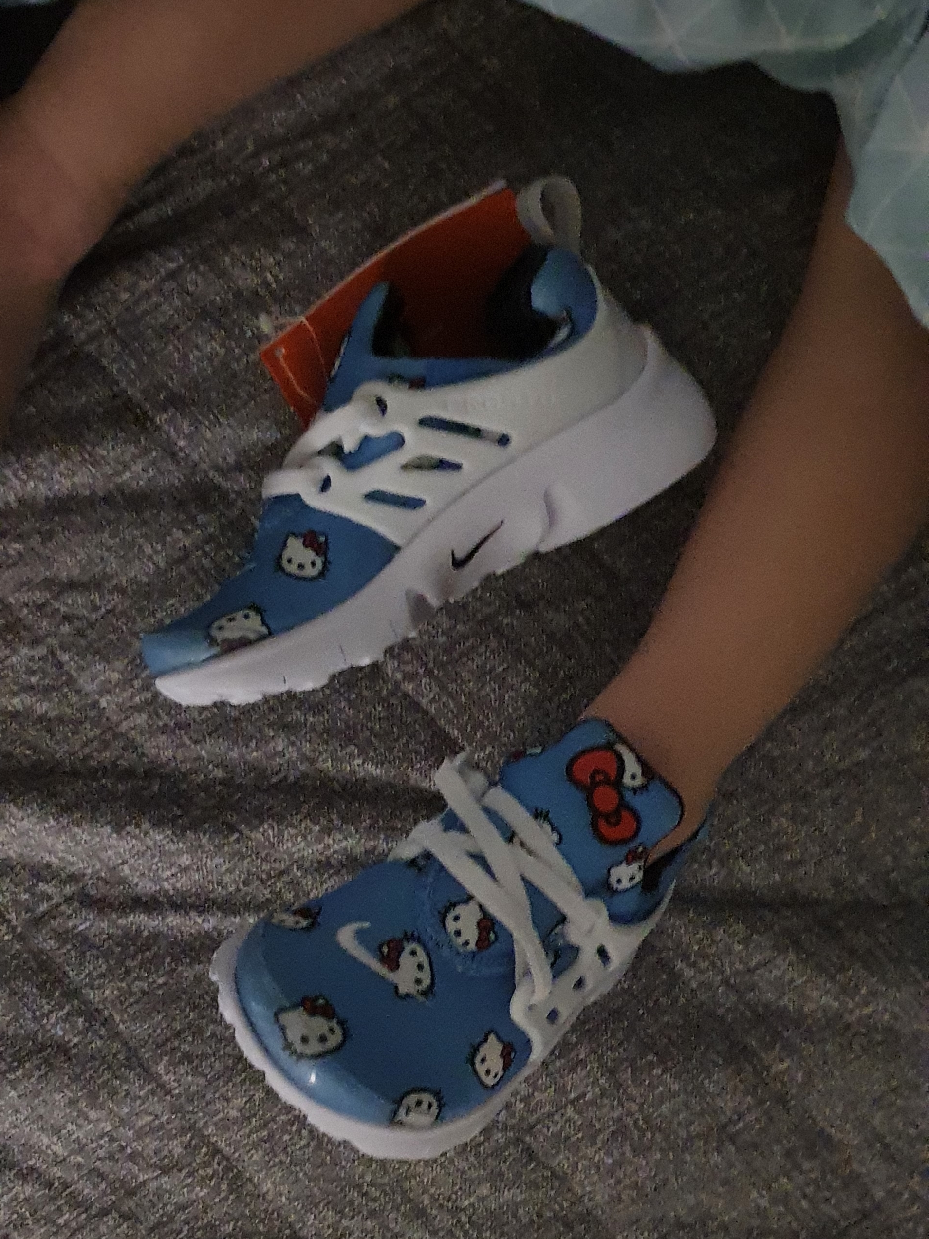 (TD) Nike x Hello Kitty Air Presto University Blue 착용 스타일 - 1