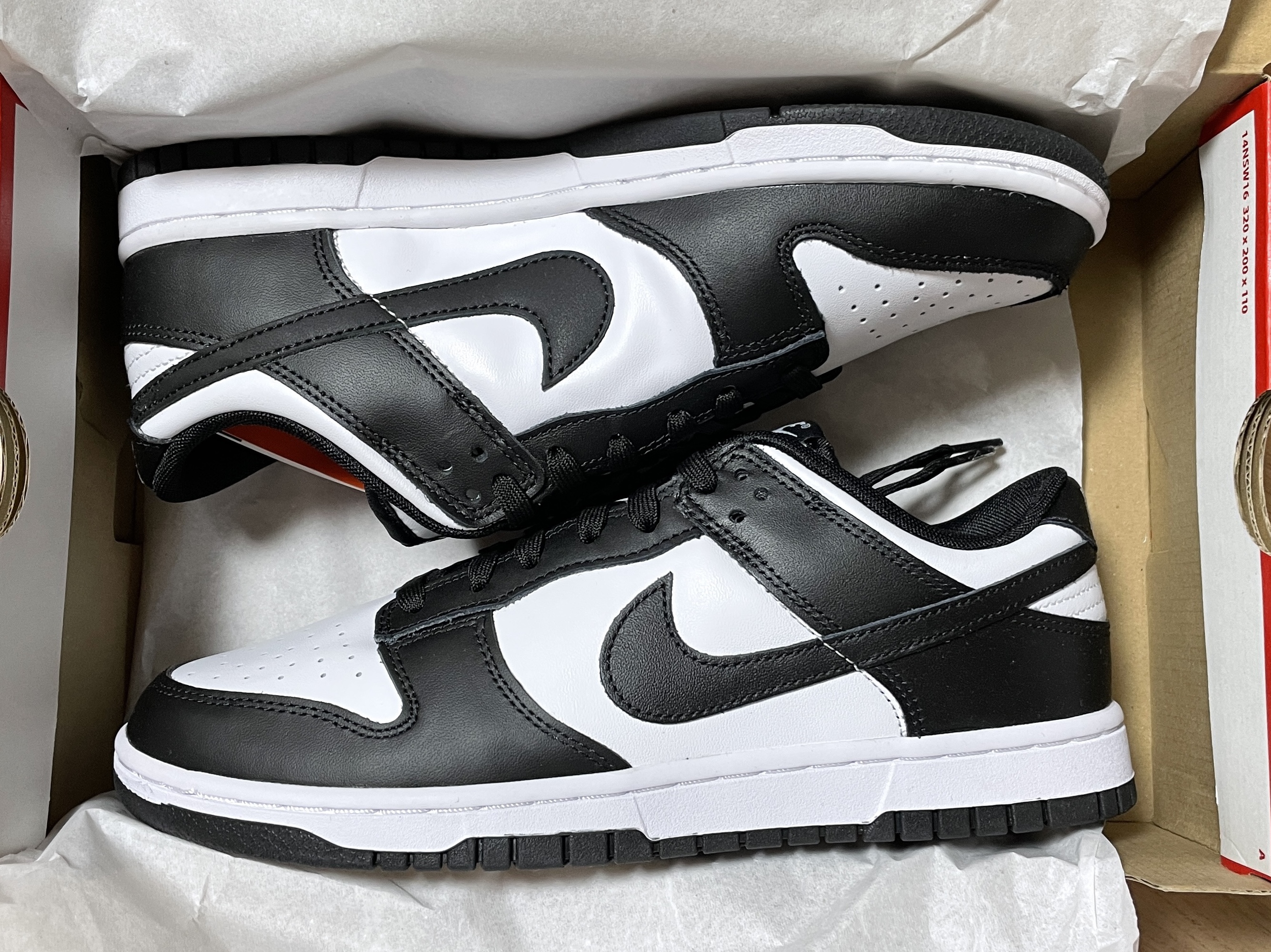 Nike Dunk Low Retro Black 착용 스타일